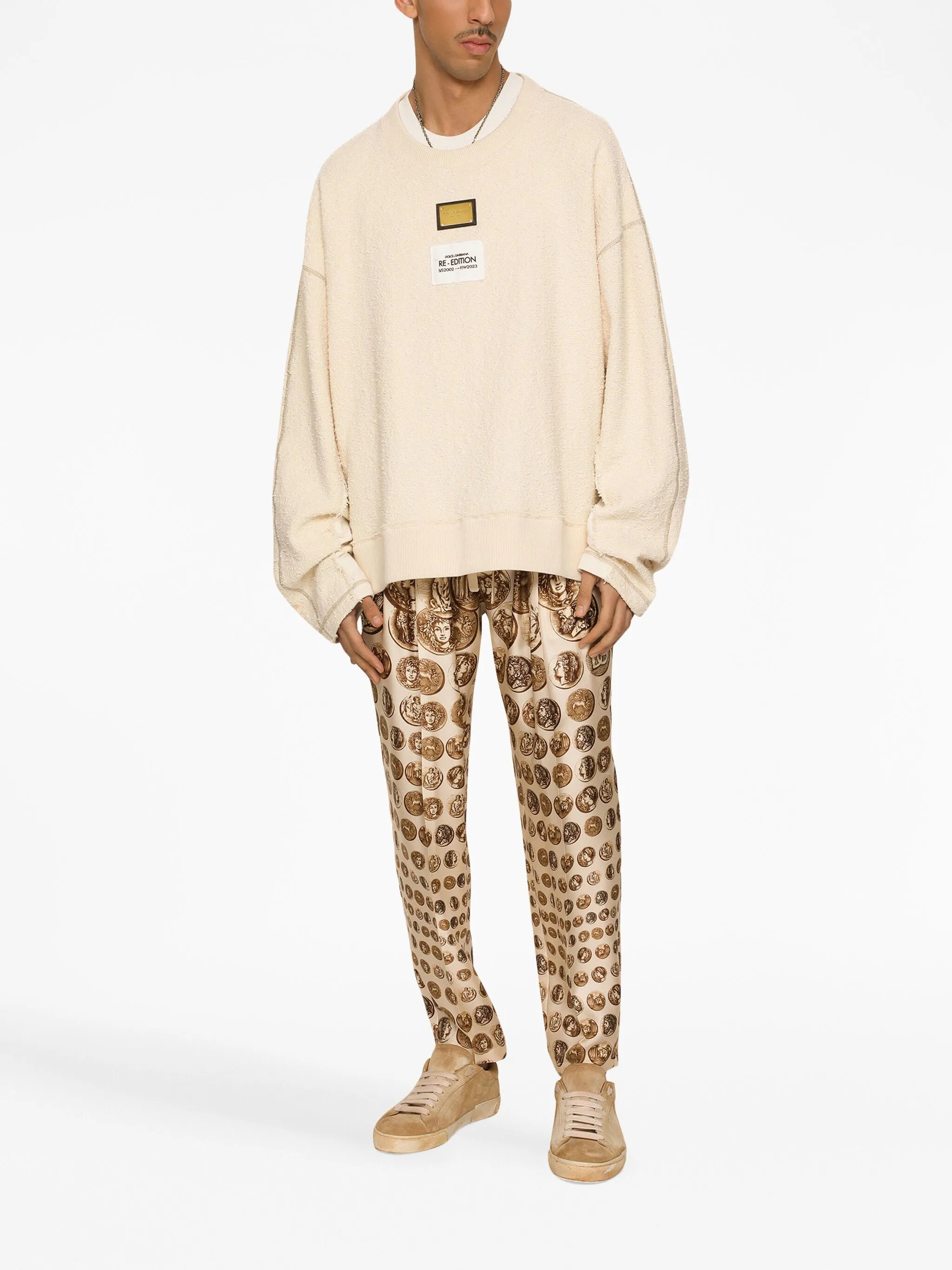 logo-patch textured sweatshirt