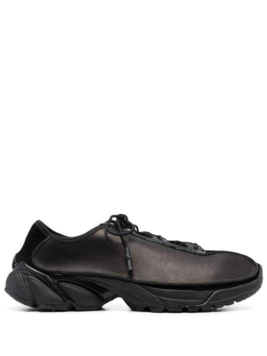 Klove sneakers