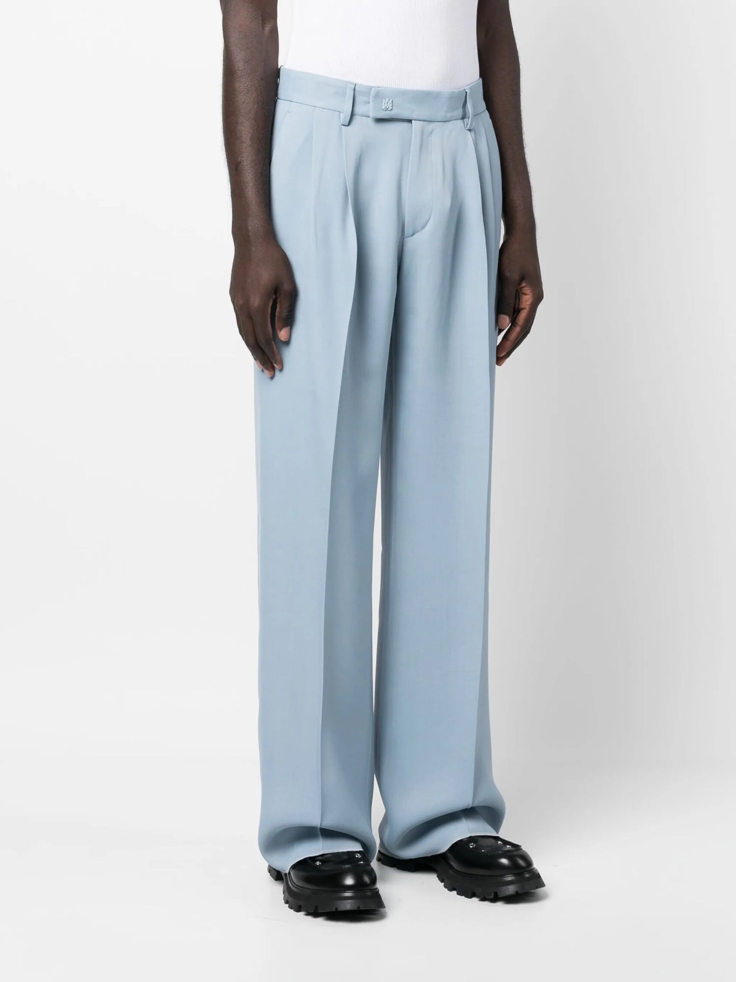 straight-leg pleated trousers