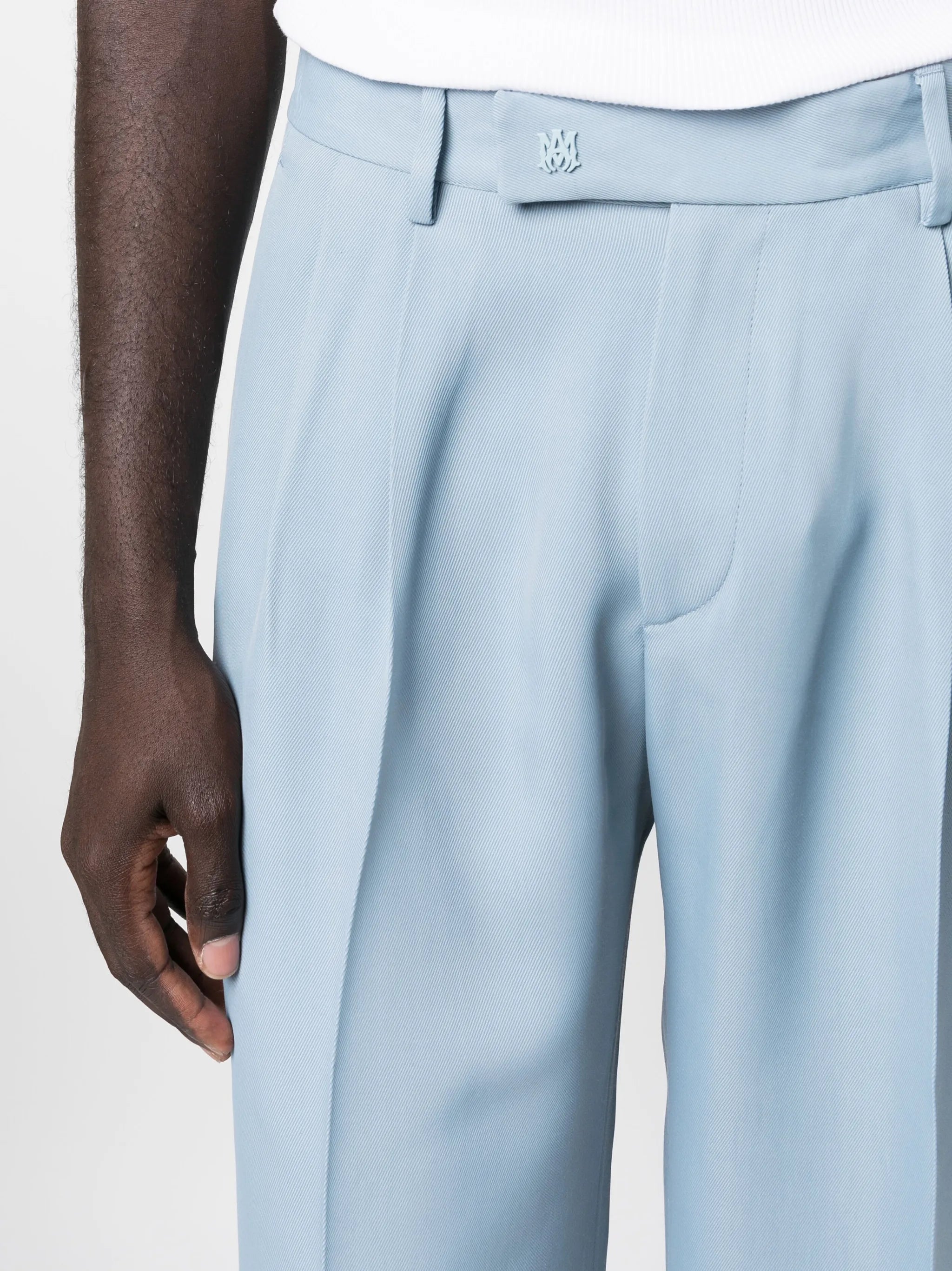 straight-leg pleated trousers