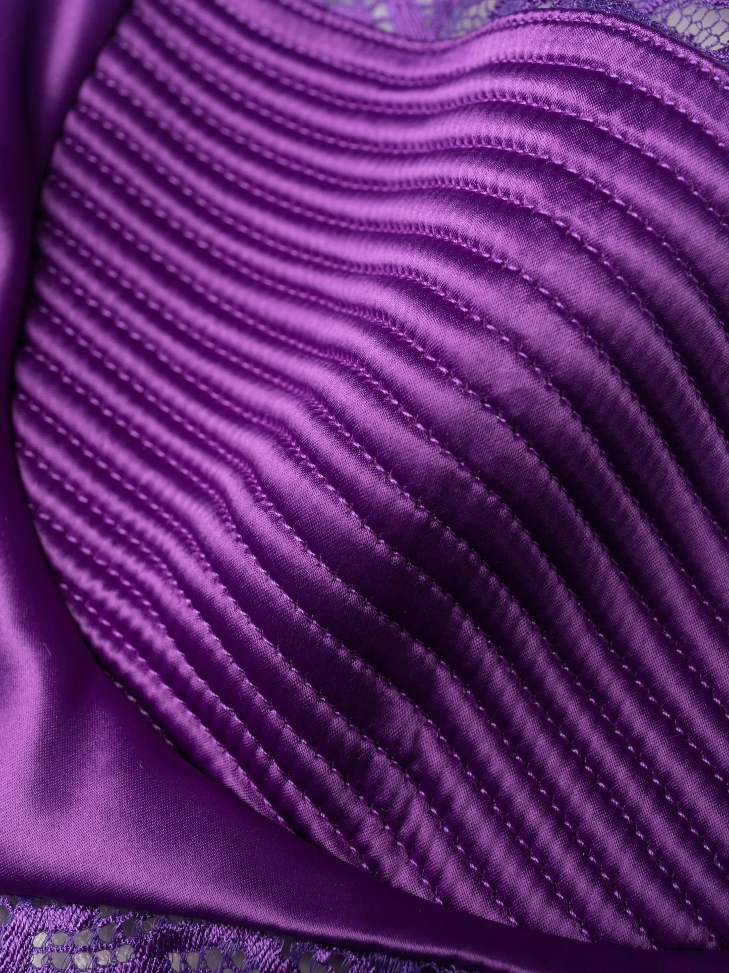 Greca-detail lace brallete top