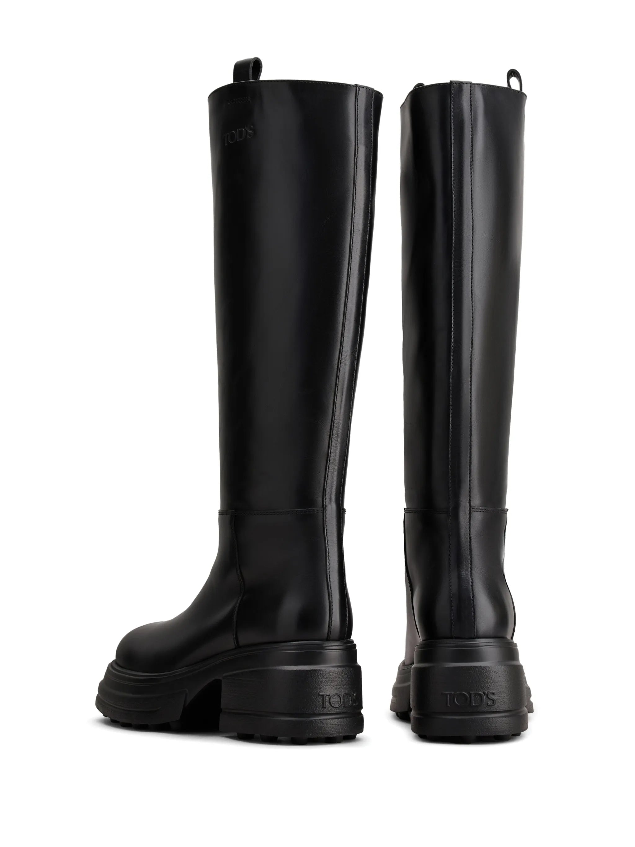 round-toe leather boots