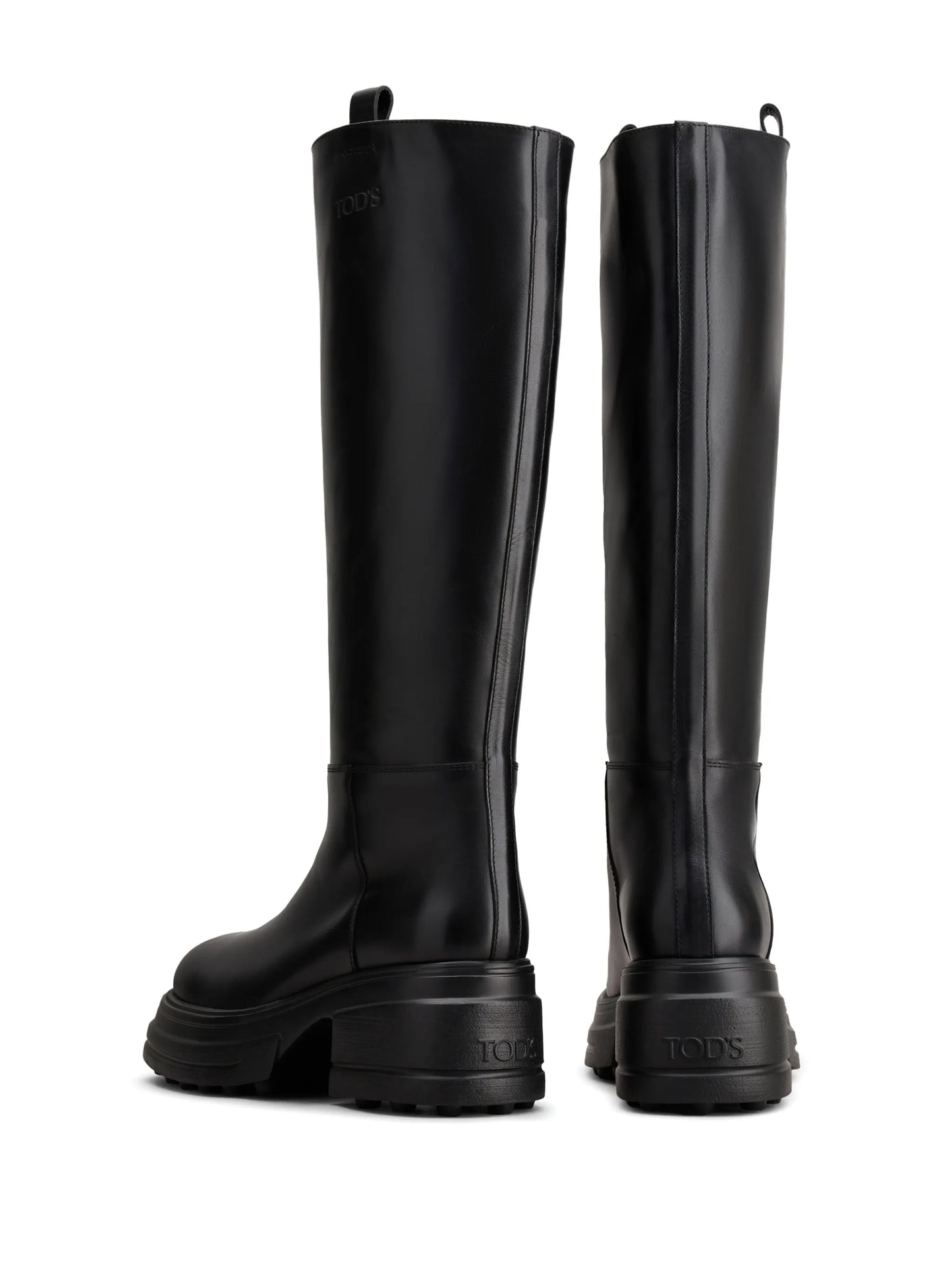round-toe leather boots