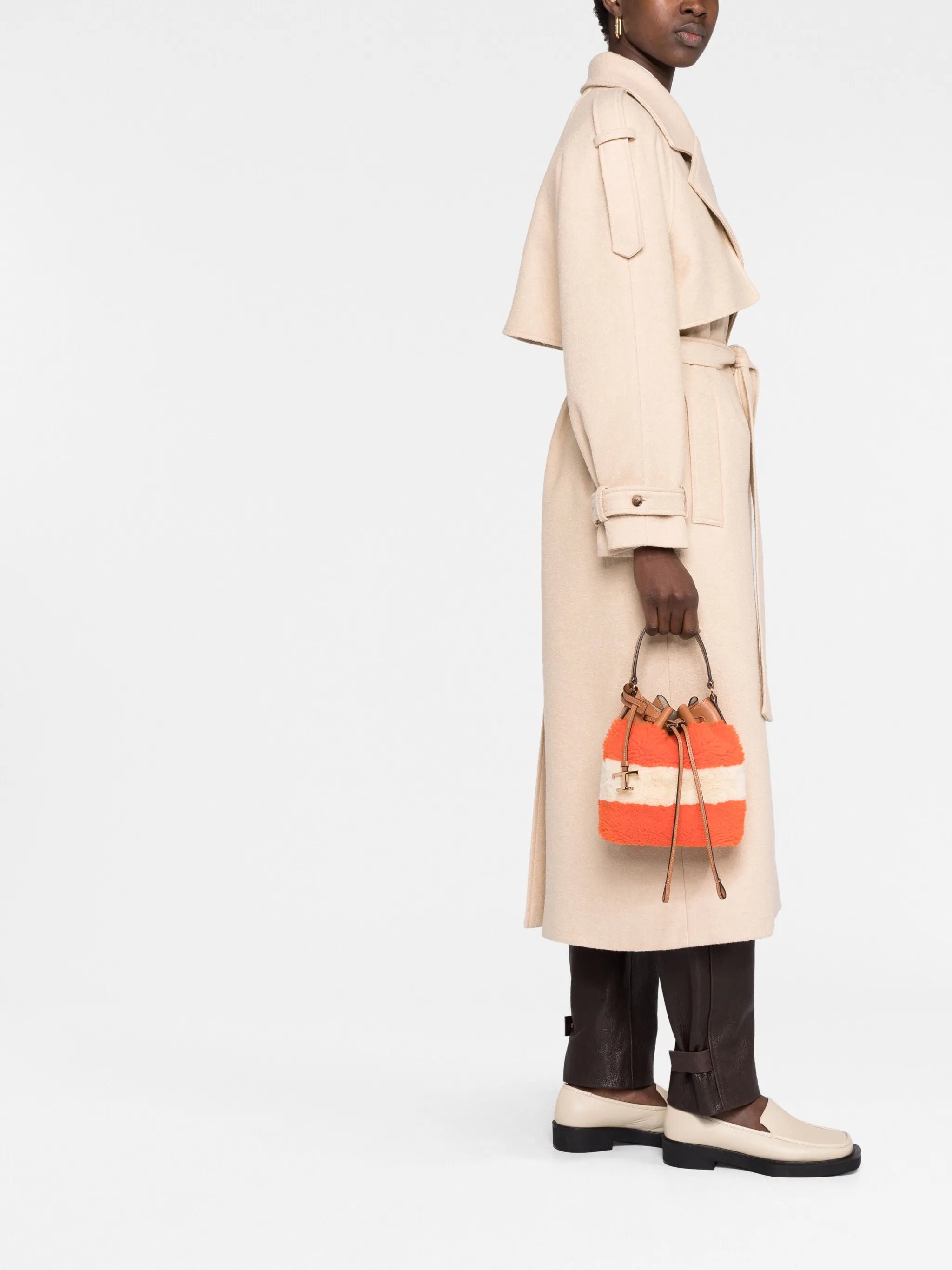 colour-block fleece bucket bag