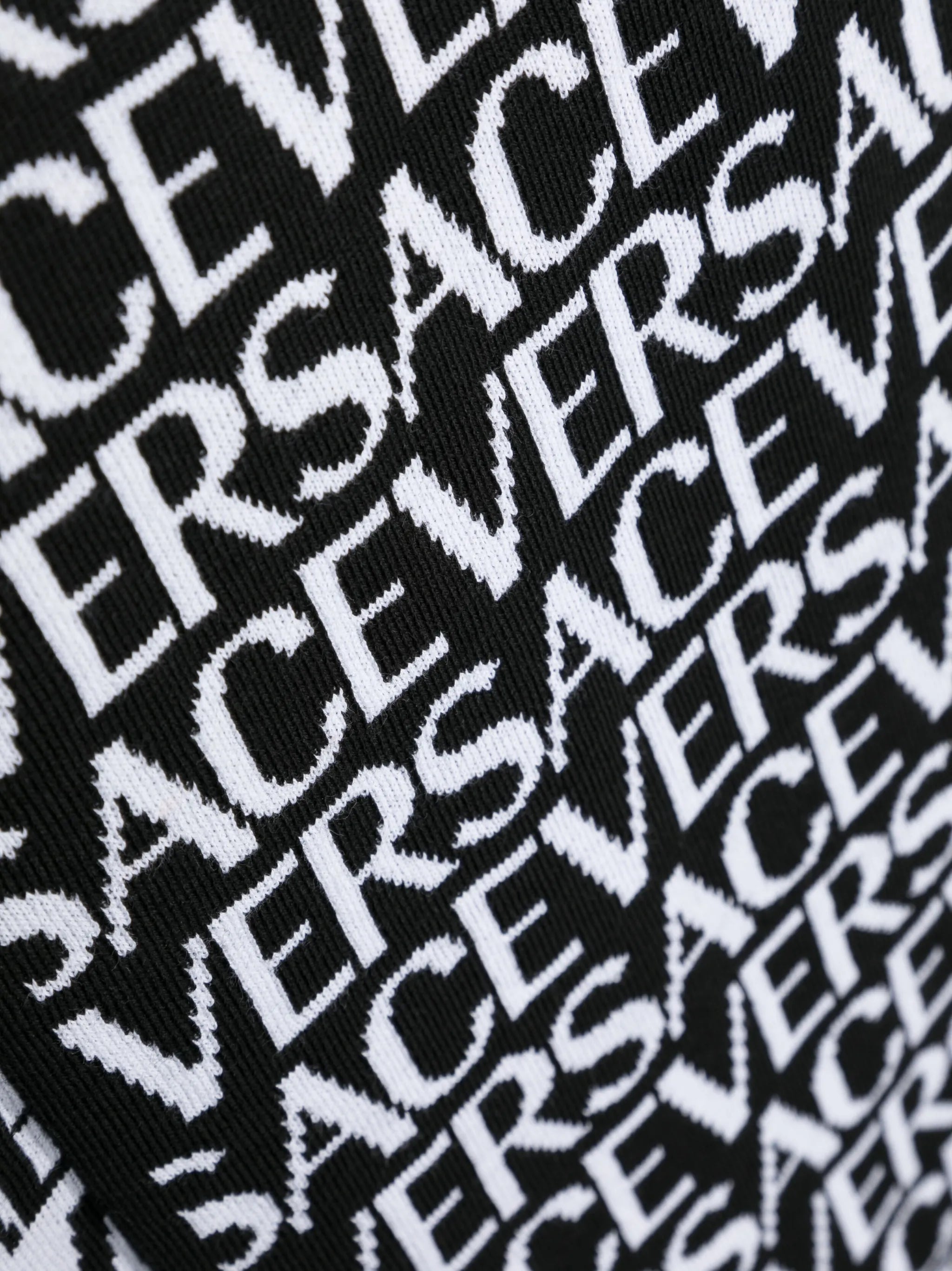 Versace Allover ribbed-knit scarf