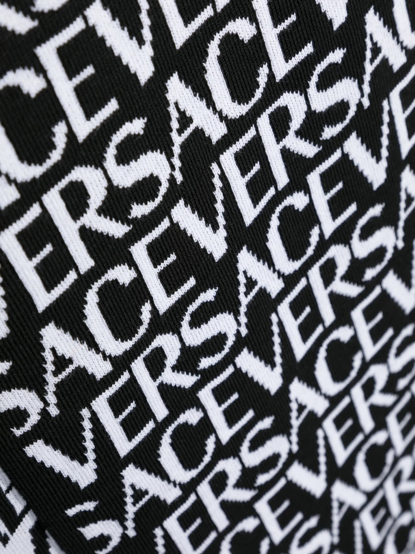 Versace Allover ribbed-knit scarf