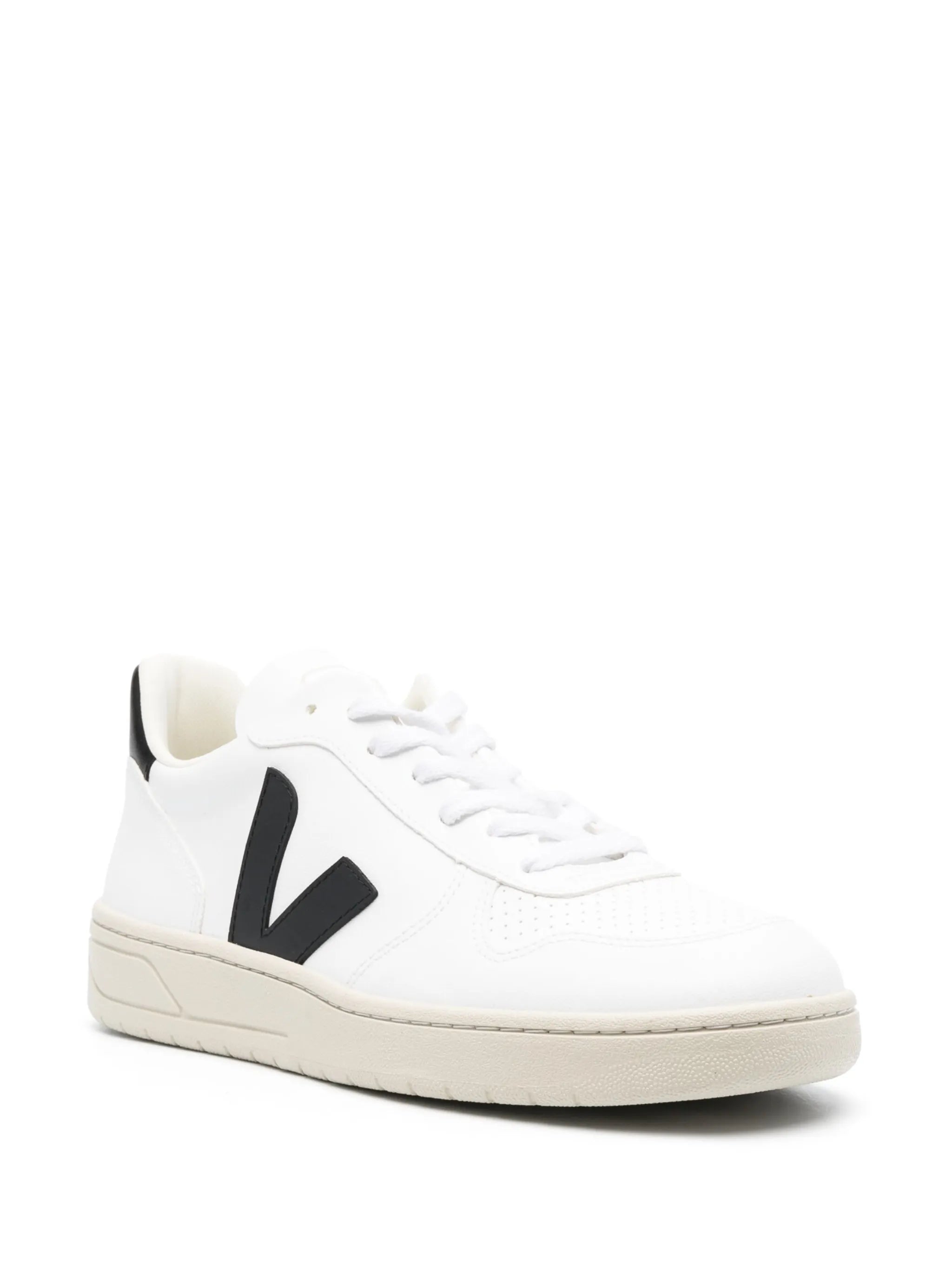 V-10 low-top sneakers