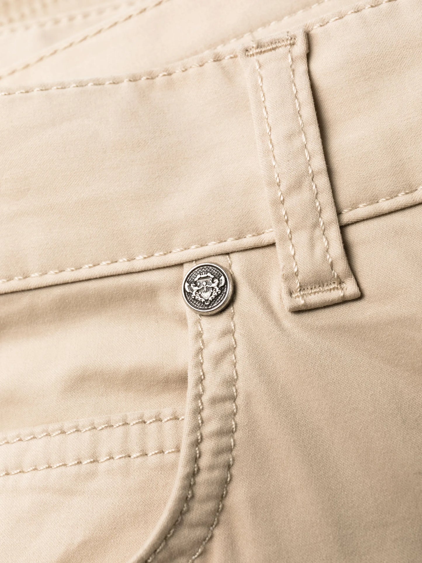 straight-leg cargo pants