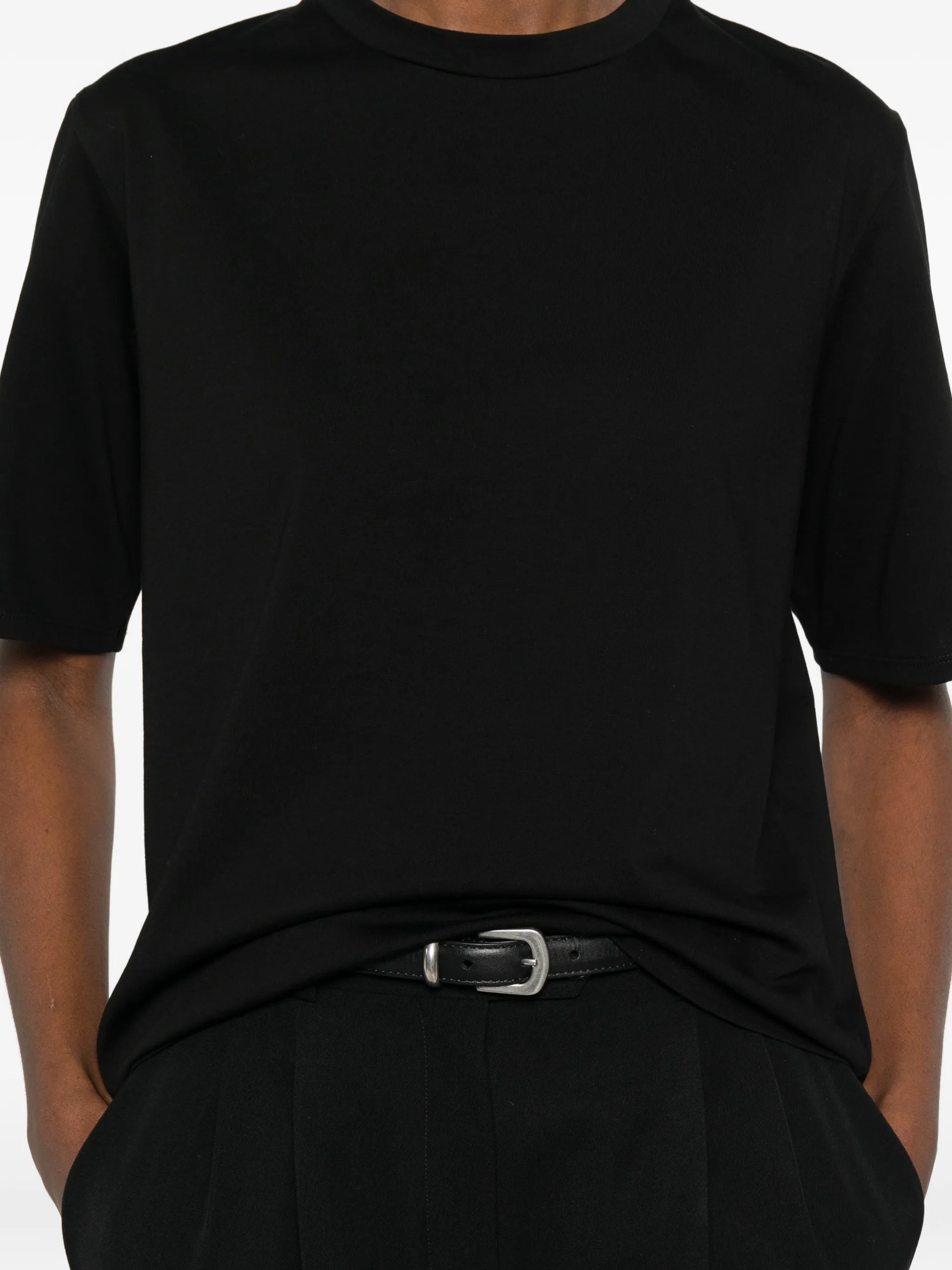 short-sleeved T-shirt
