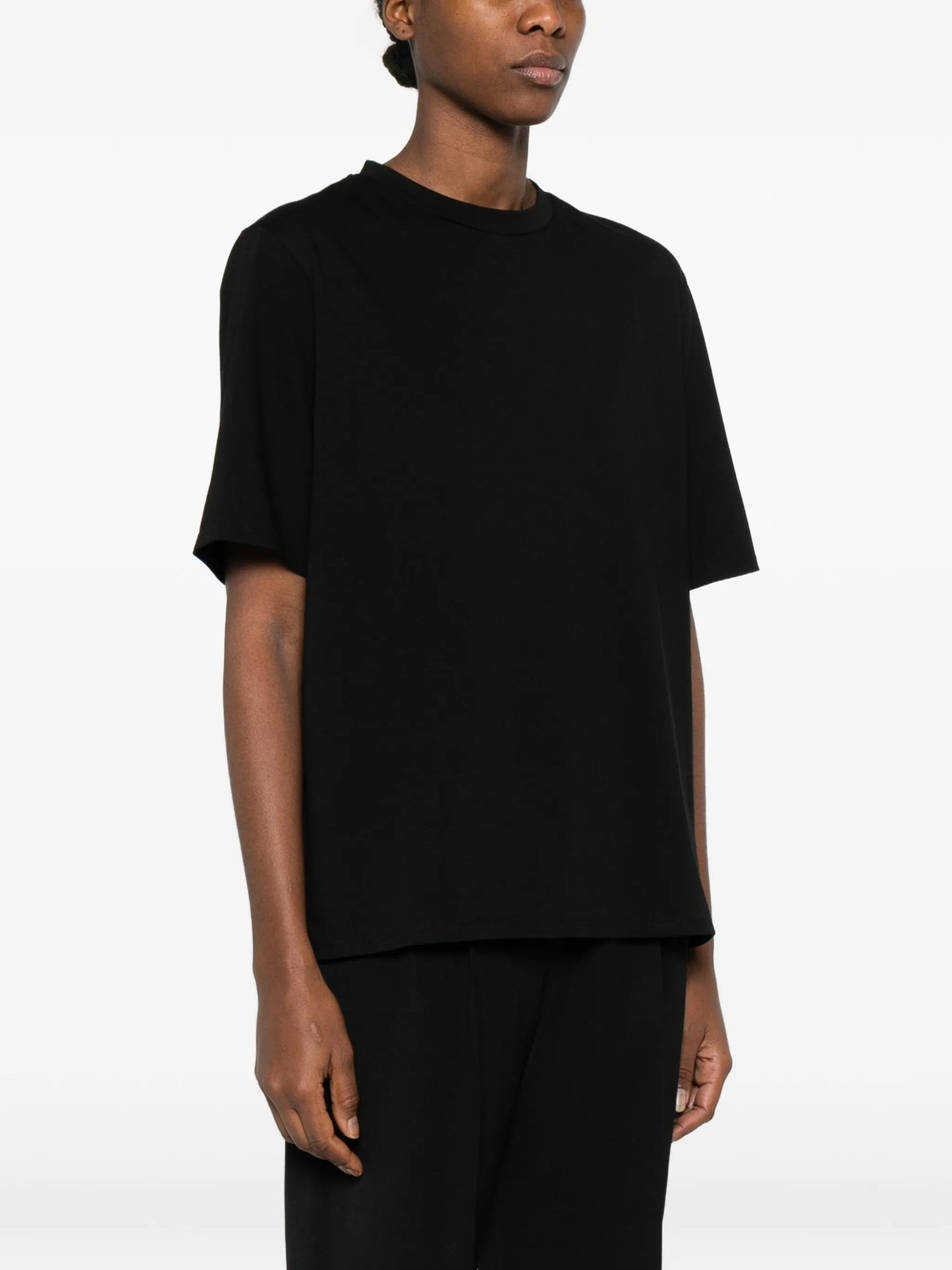 short-sleeved T-shirt