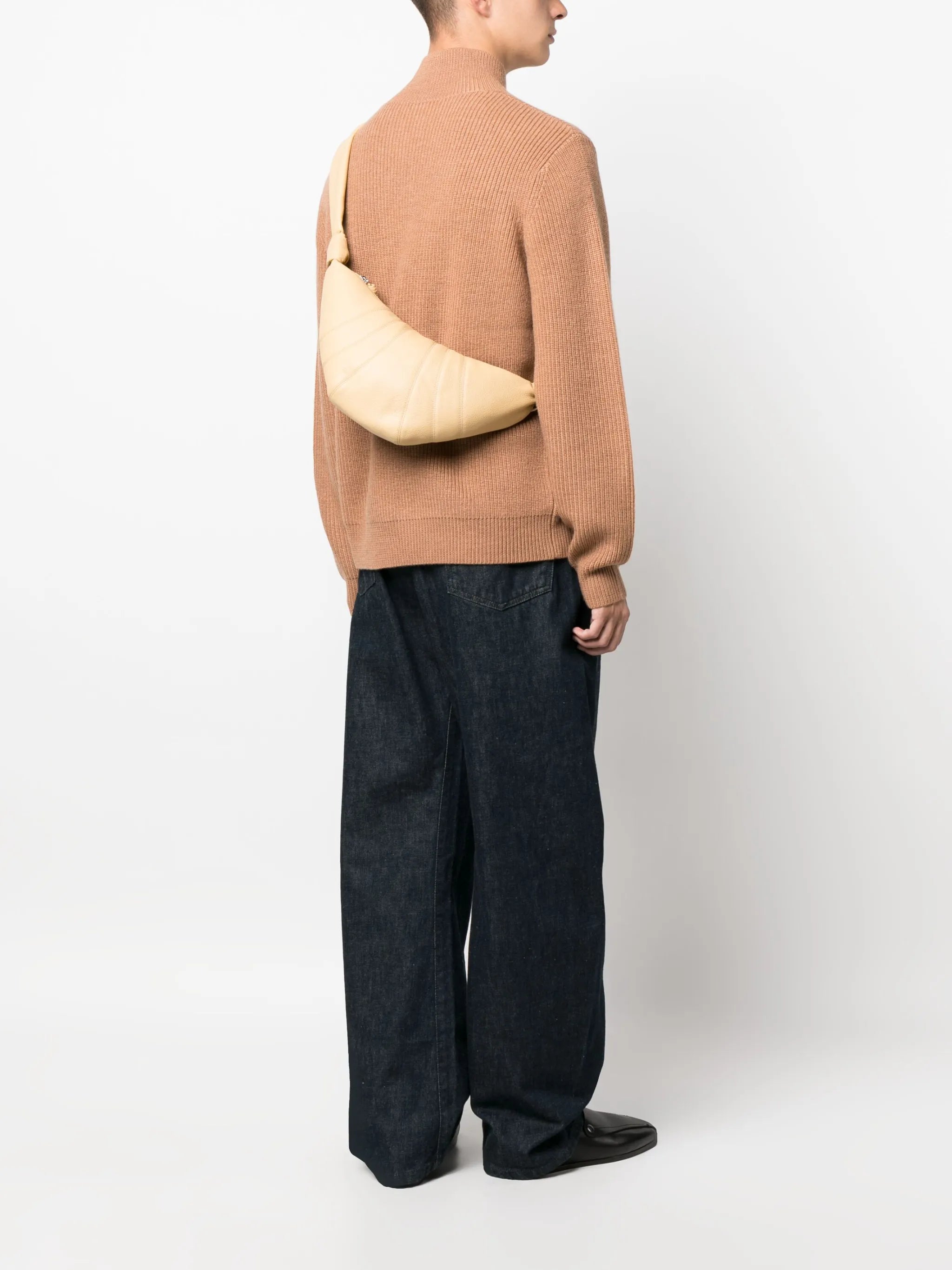 Croissant small messenger bag
