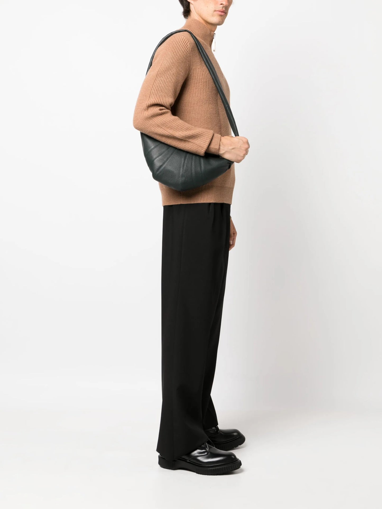 Croissant leather shoulder bag