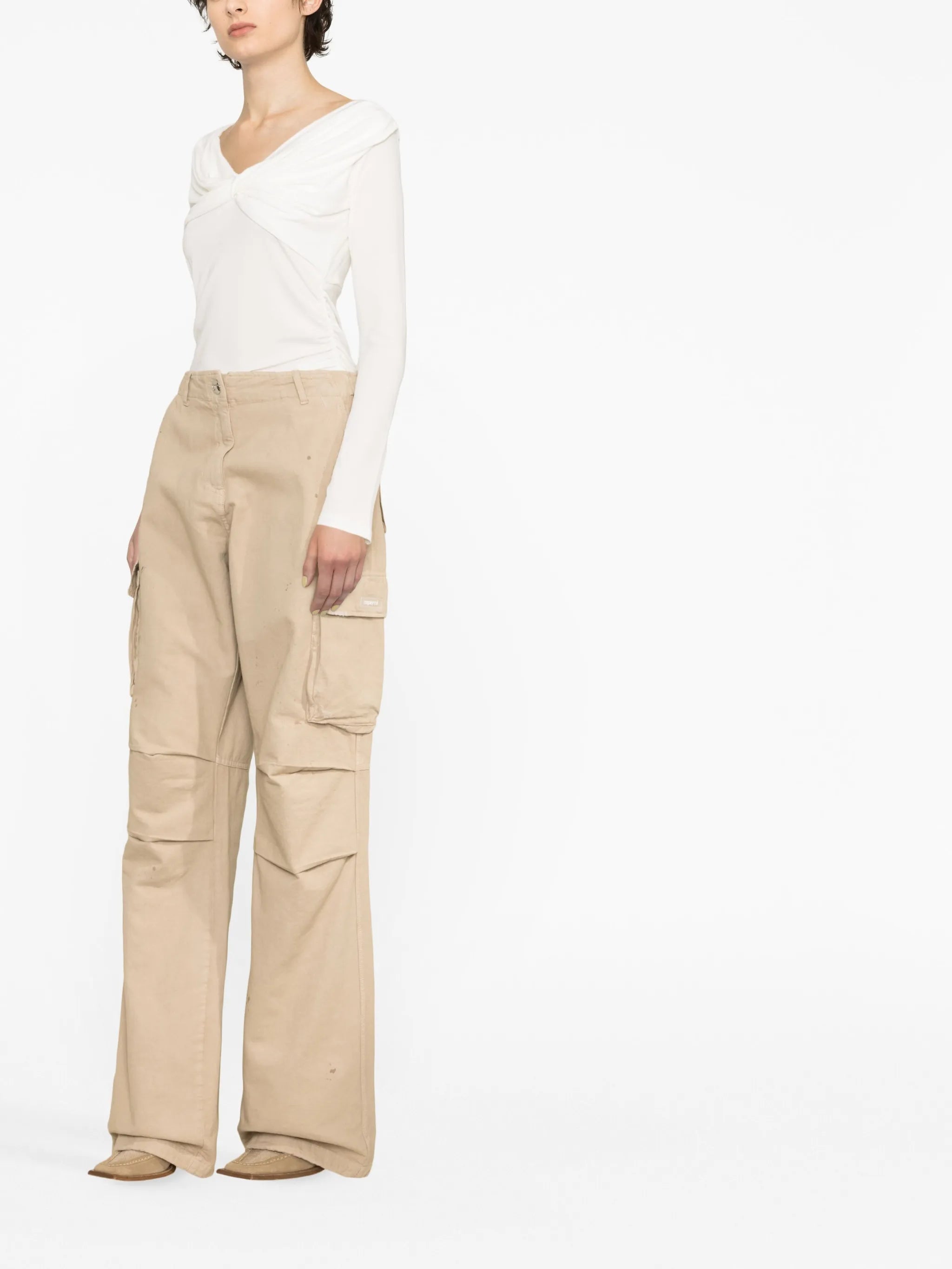 wide-leg cargo trousers