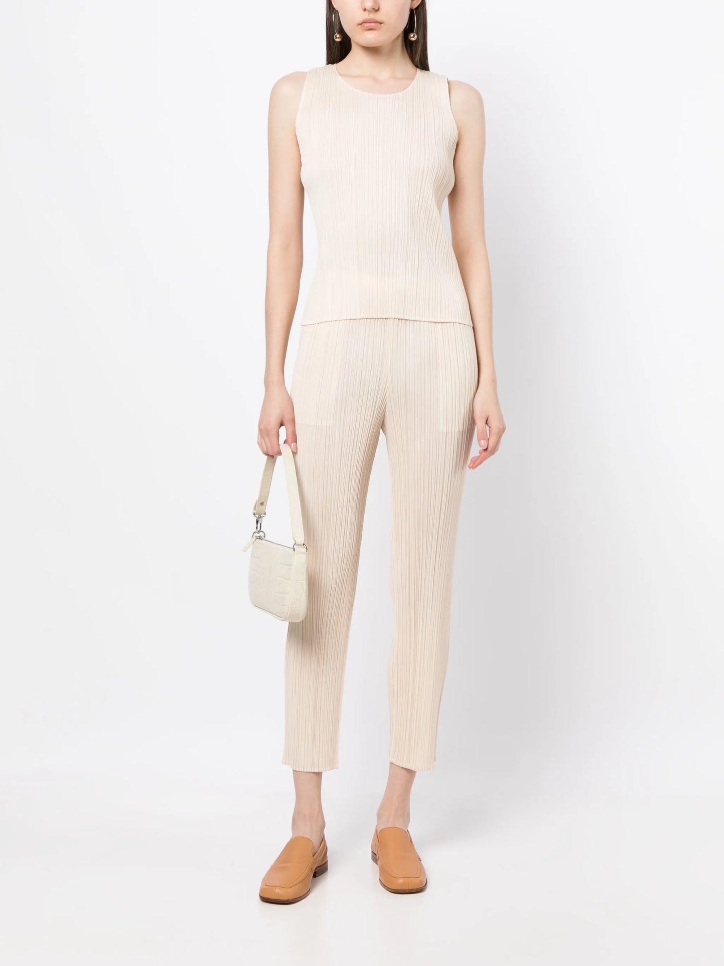pleated sleeveless top