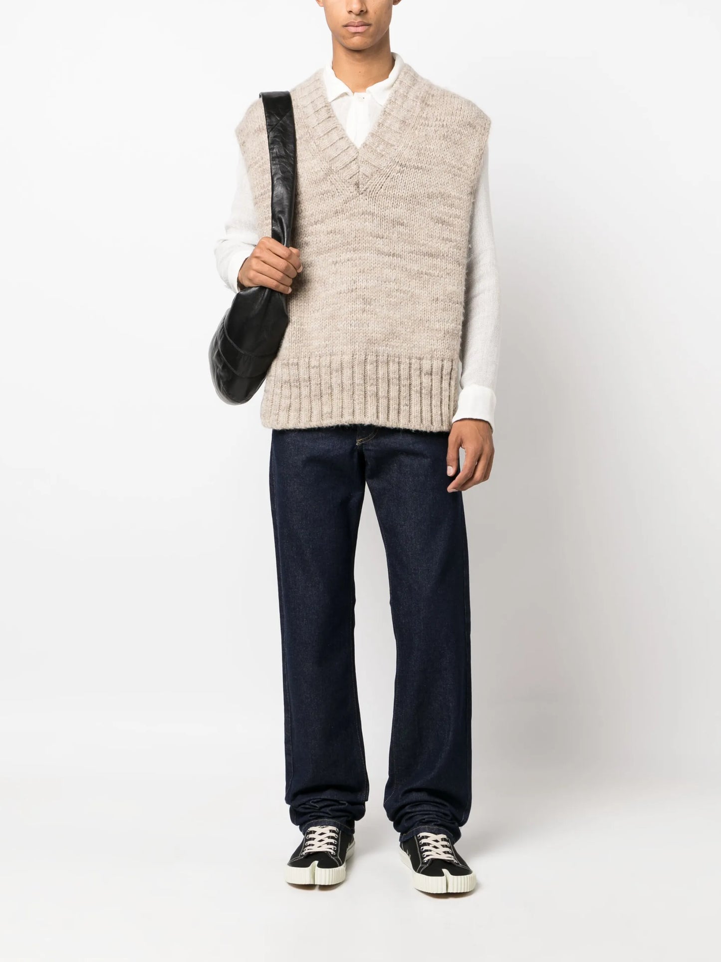 mid-rise straight-leg jeans