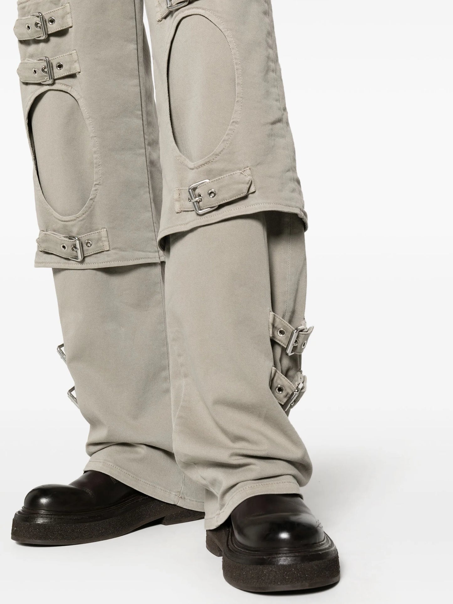 buckle-detail boyfriend jeans