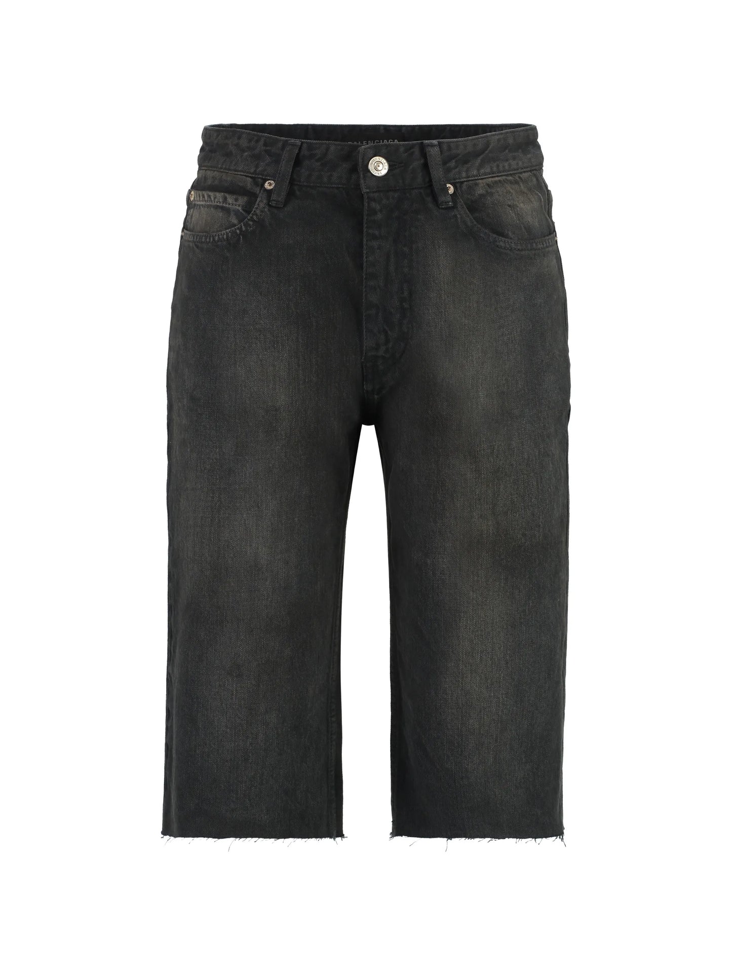 button-fastening shorts