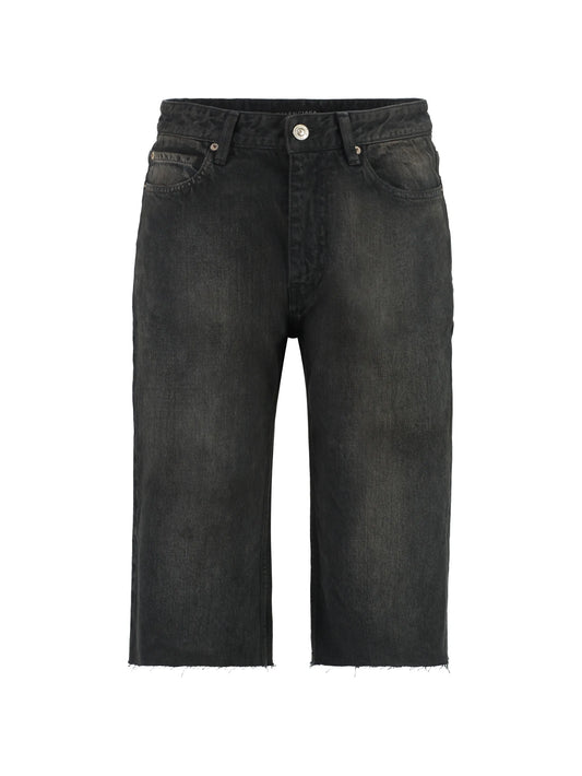 button-fastening shorts