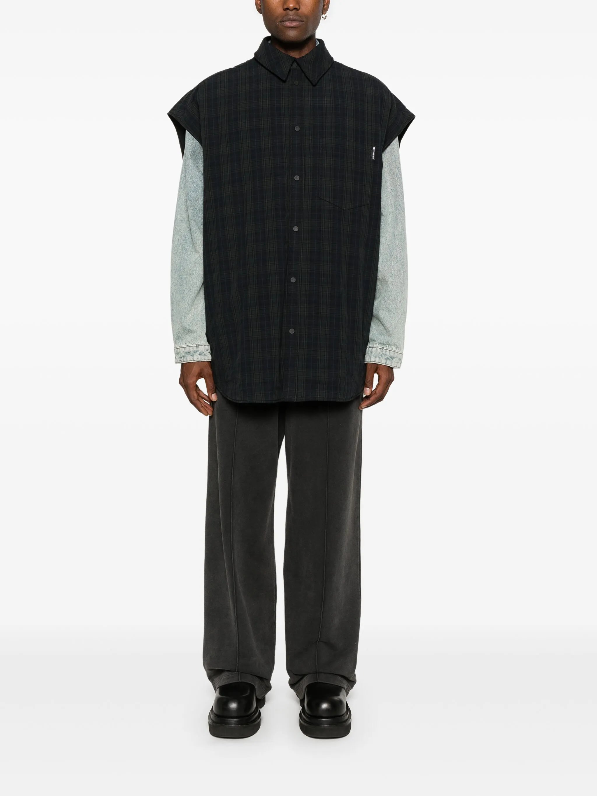 Shirt with removable sleeves