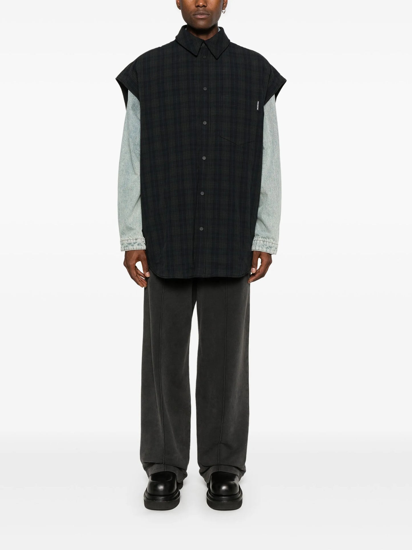 Shirt with removable sleeves