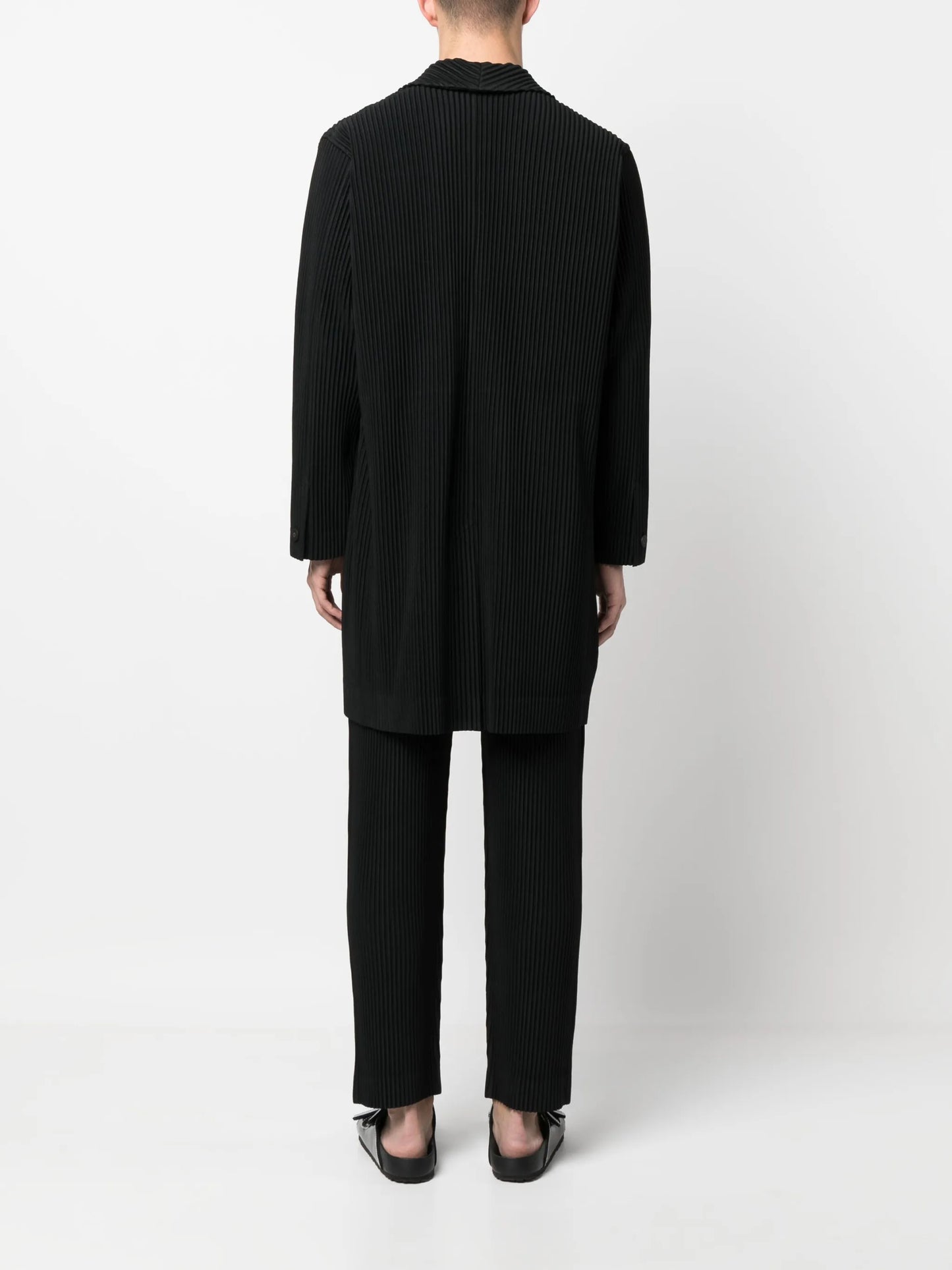 plissé single-breasted coat