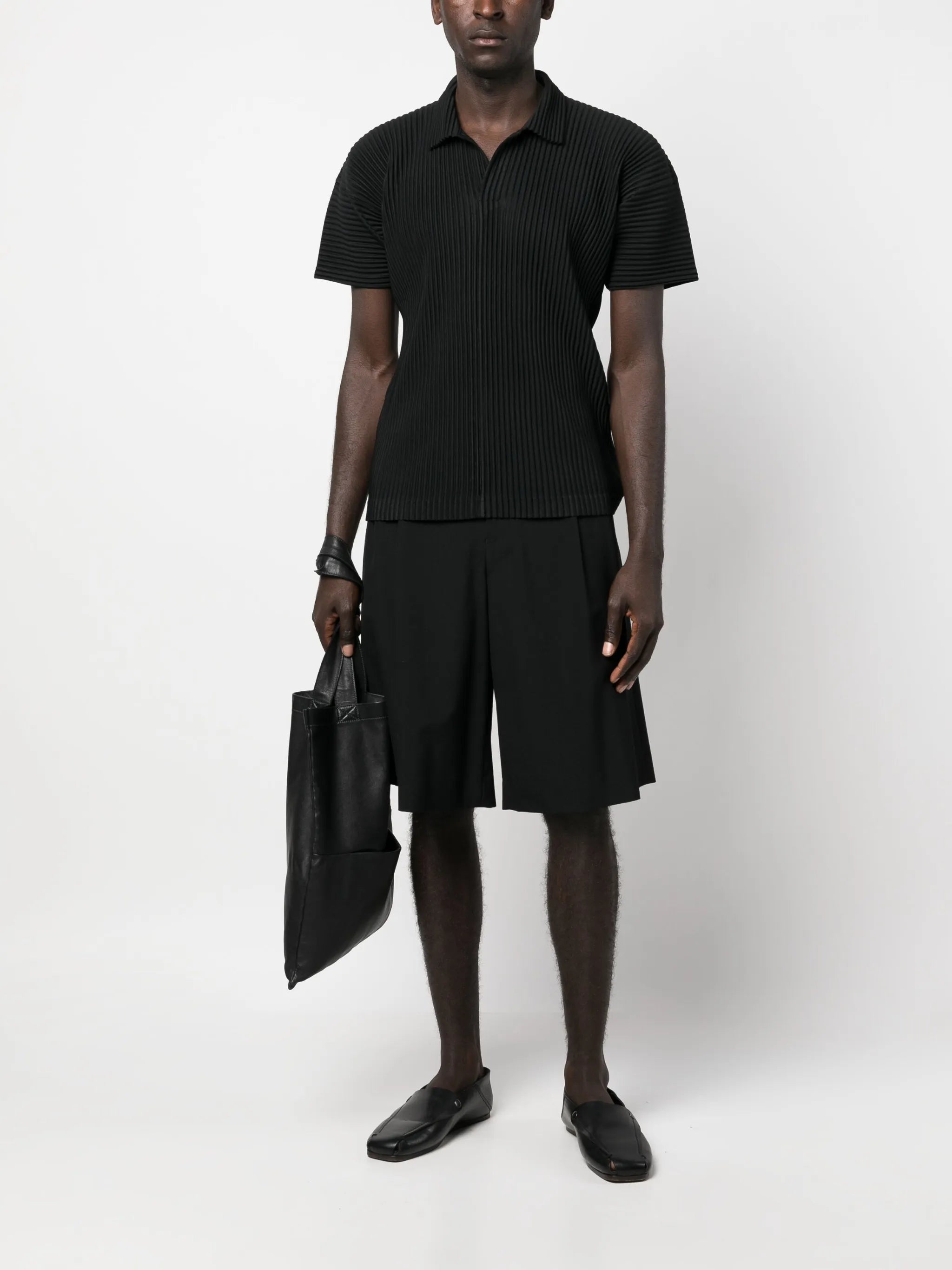 pleated short-sleeve shirt