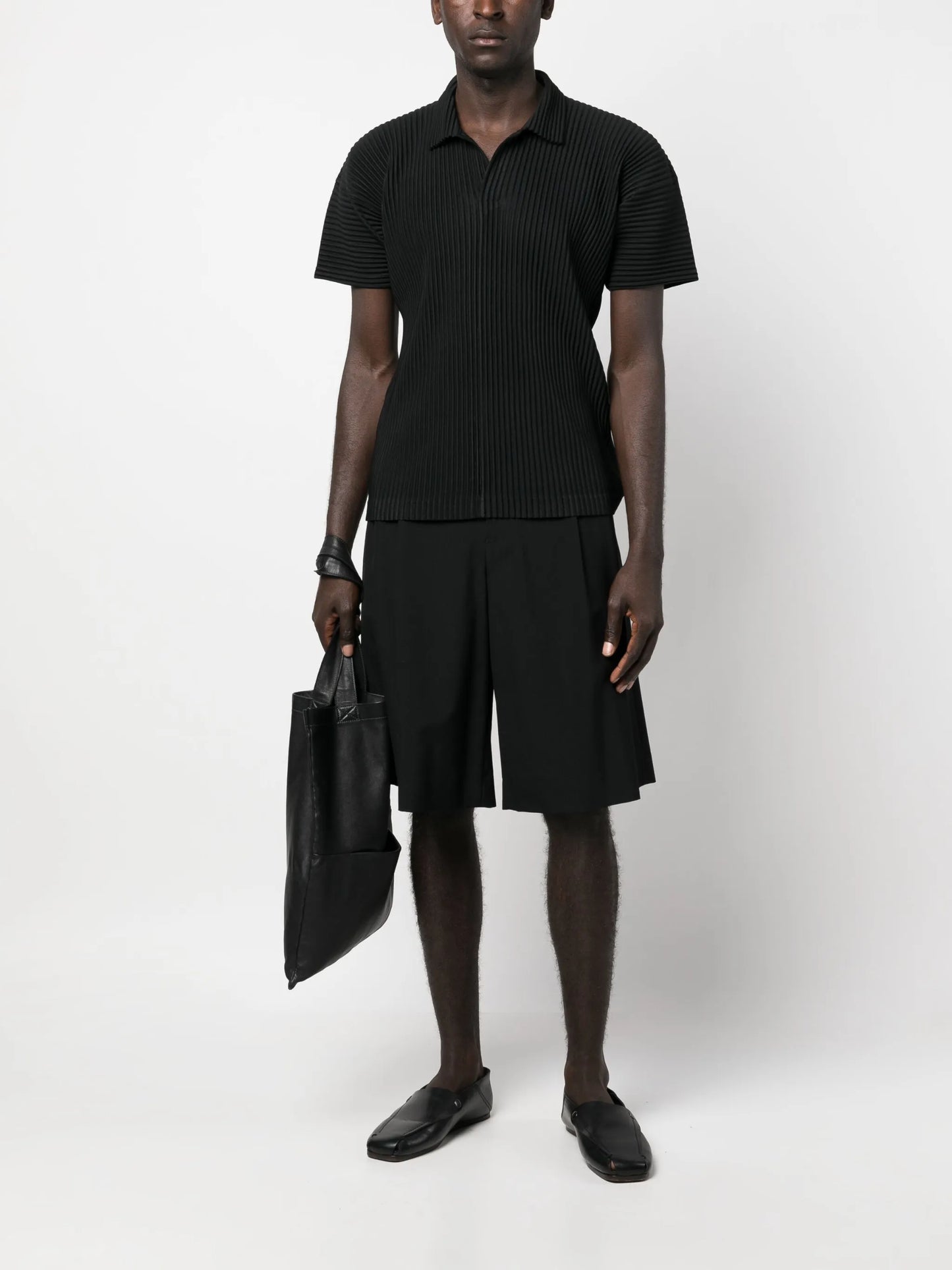 pleated short-sleeve shirt