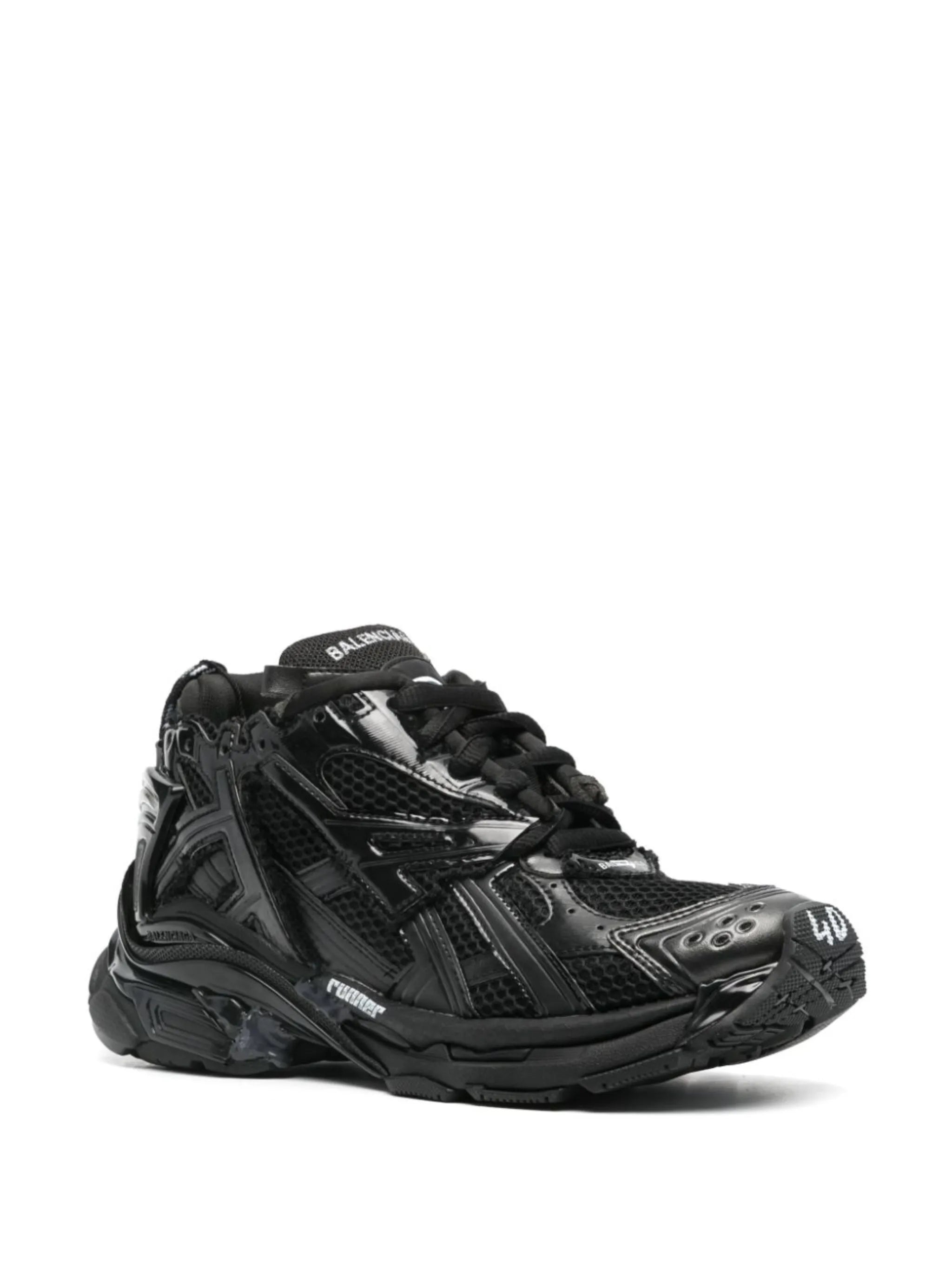 Runner mesh sneakers