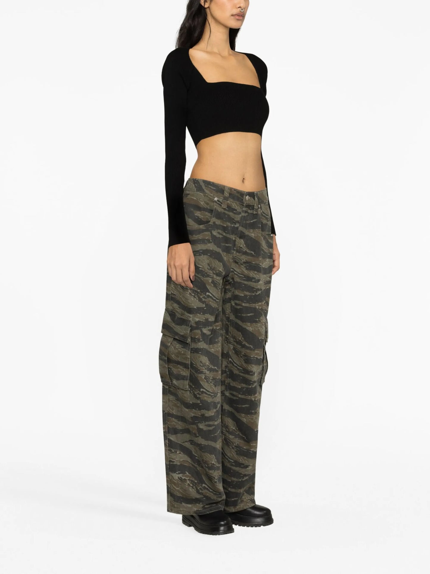 camouflage-print cargo jeans