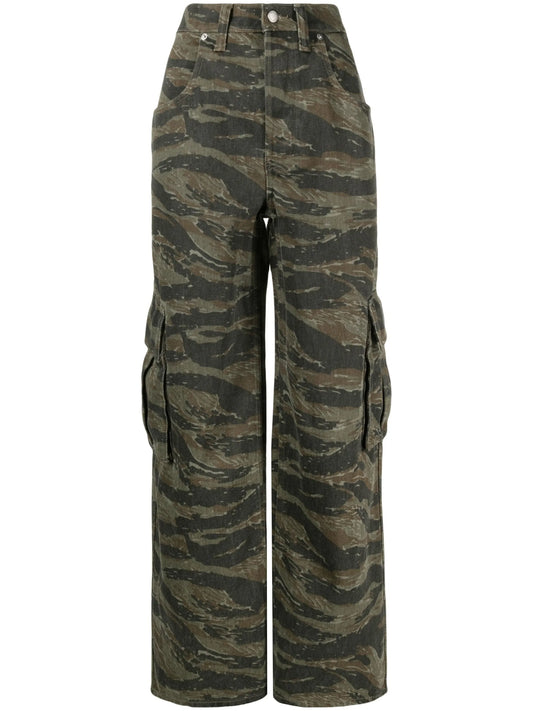 camouflage-print cargo jeans