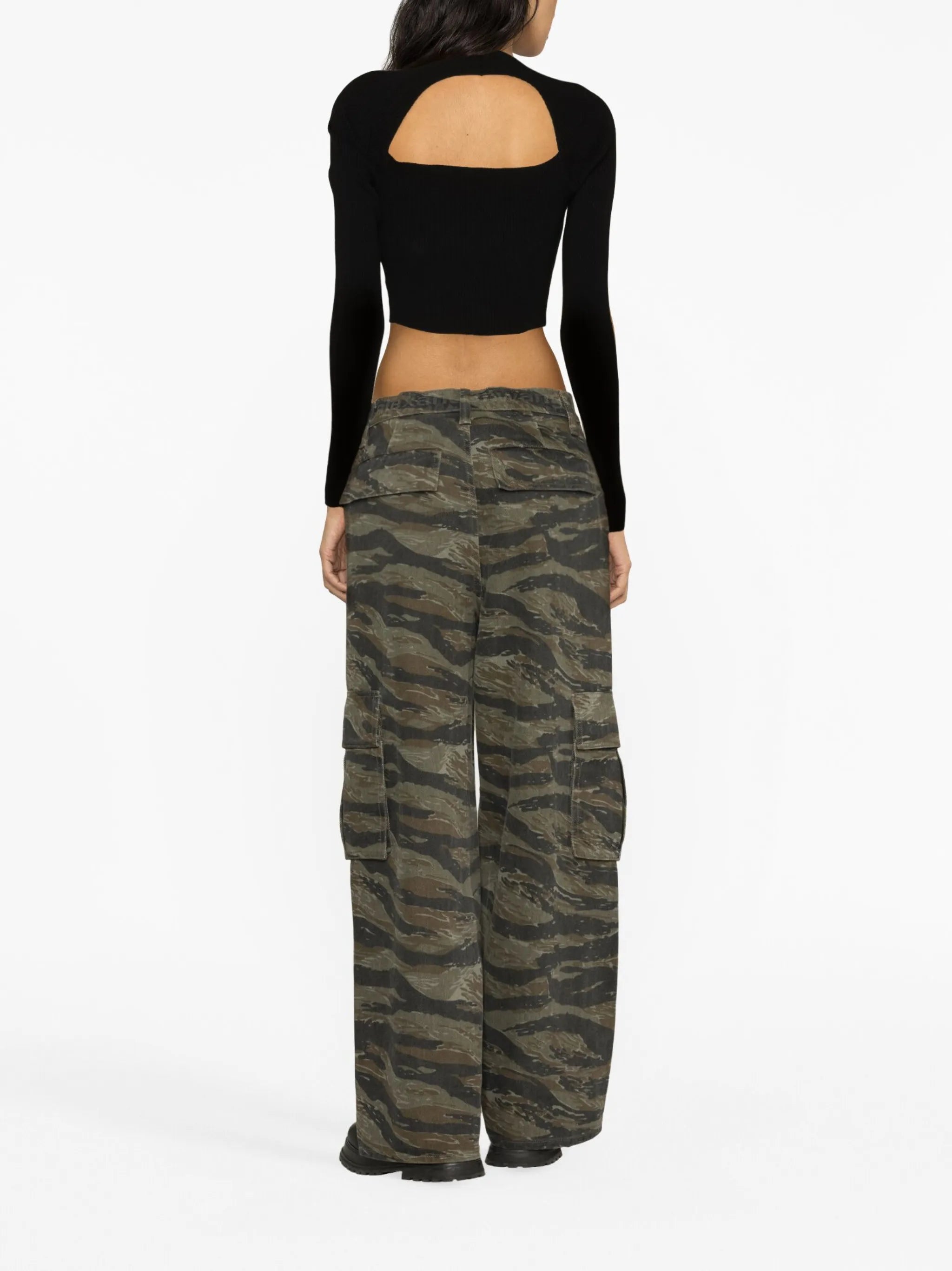 camouflage-print cargo jeans