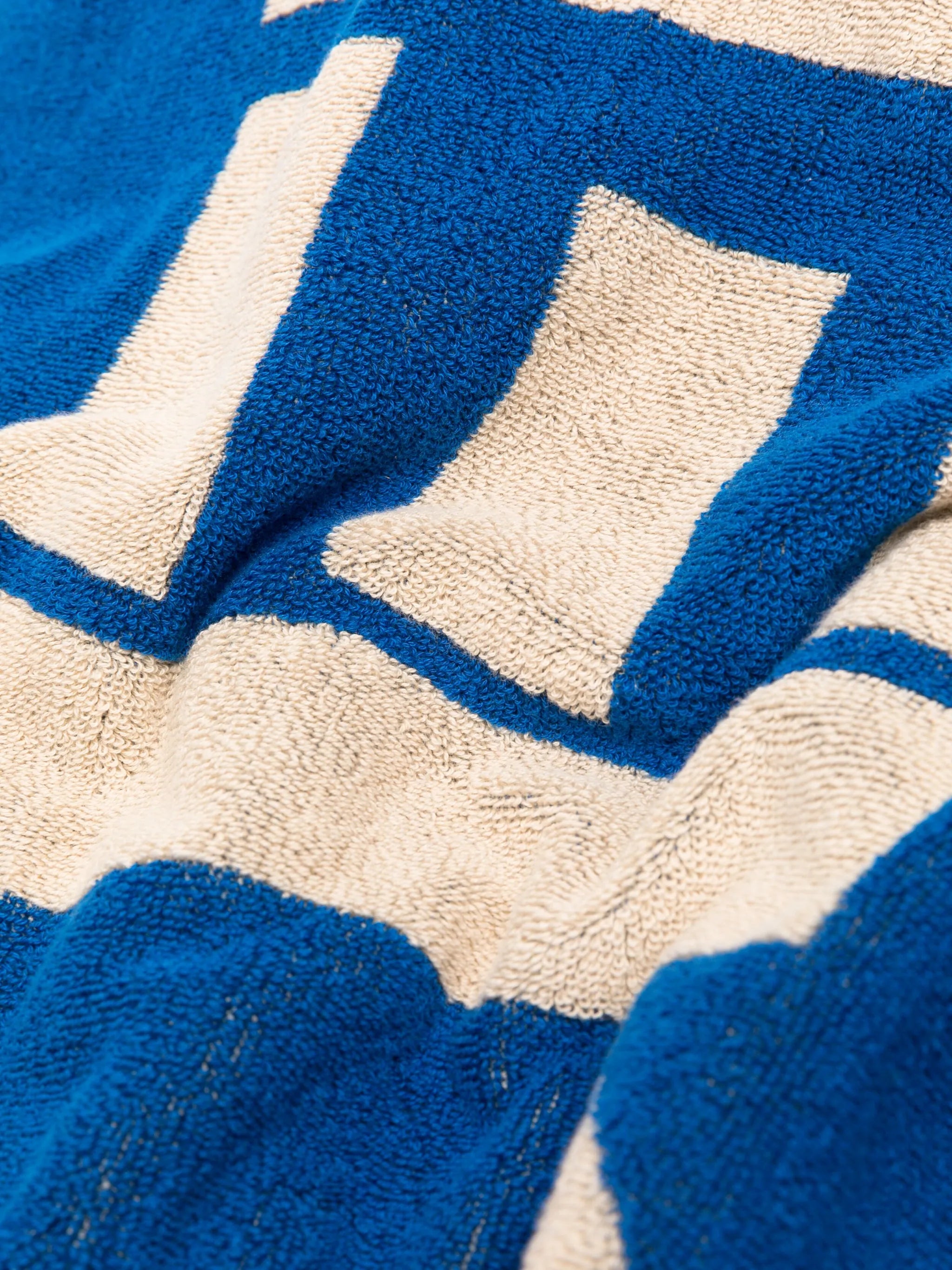 logo-print organic cotton beach towel