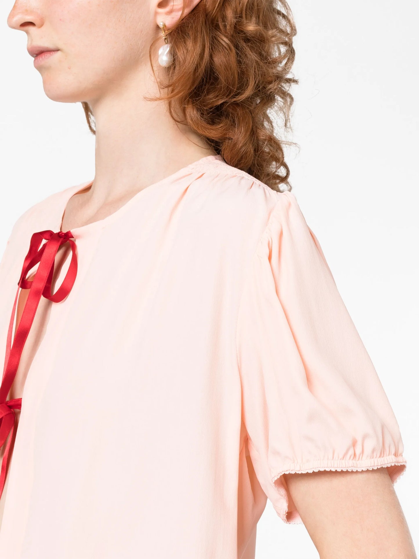 tie-fastening cropped blouse