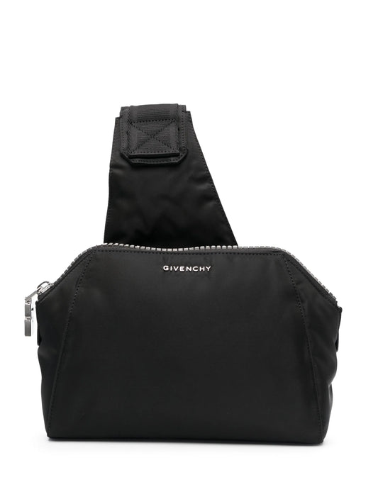 Antigona messenger bag
