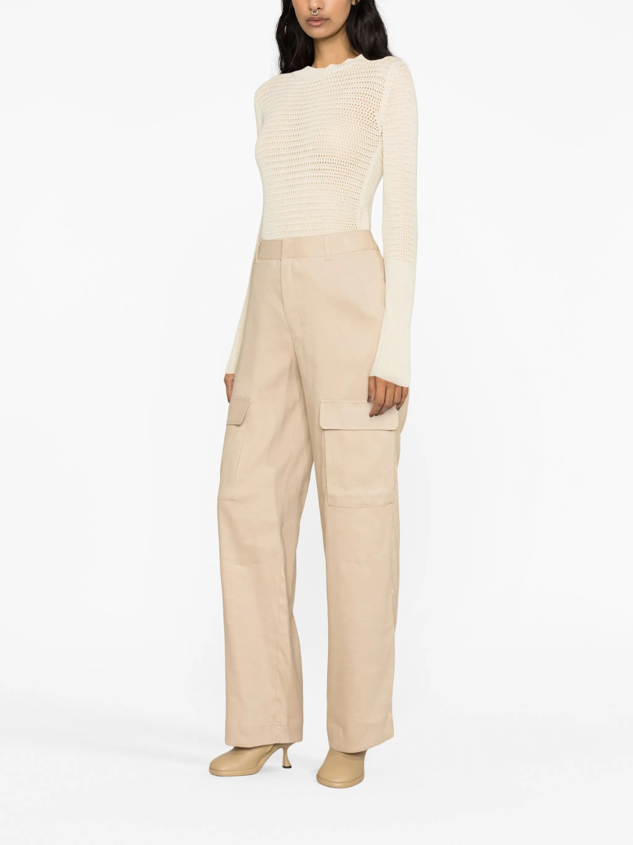 wide-leg cargo trousers