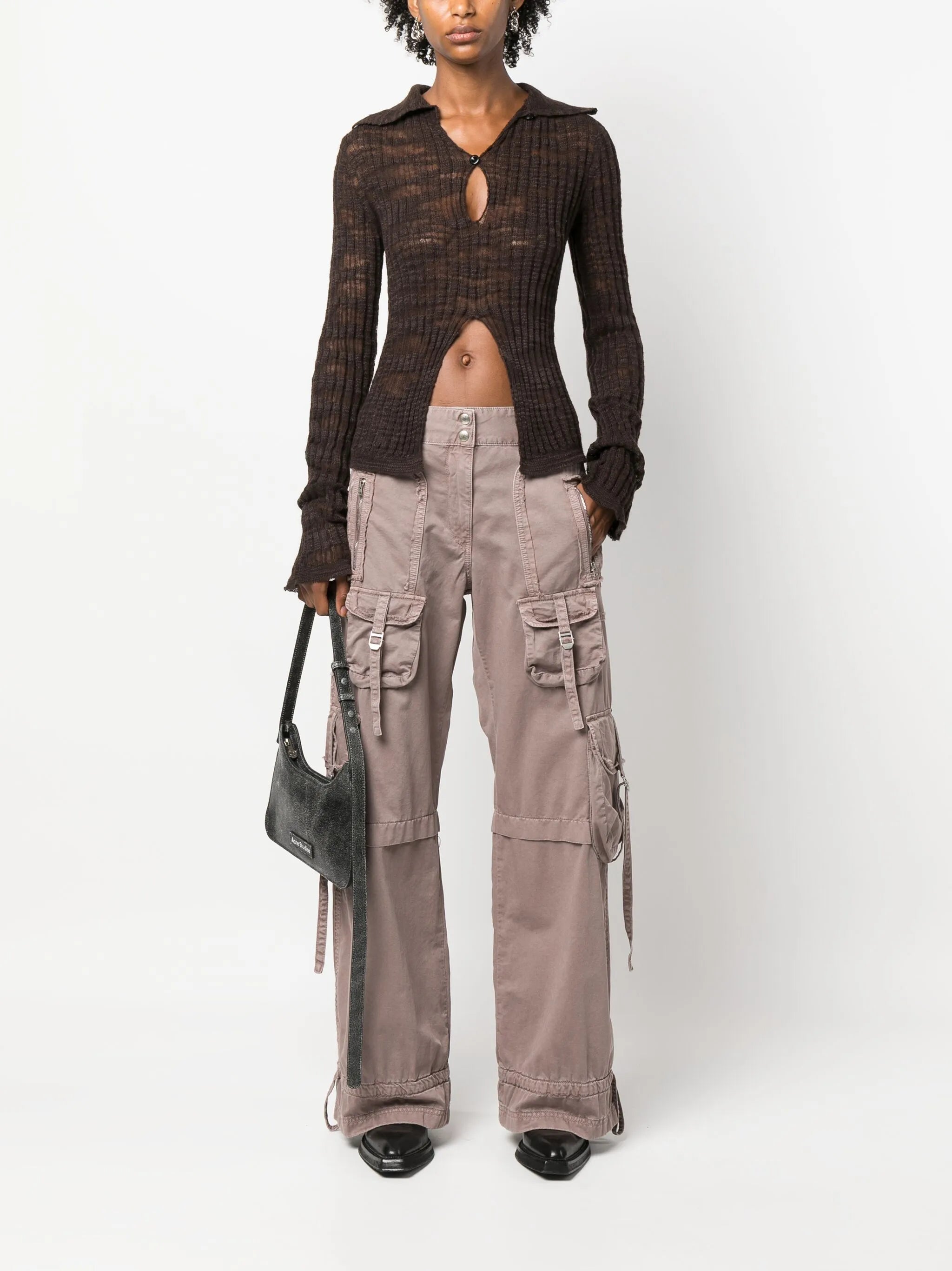 wide-leg cargo trousers