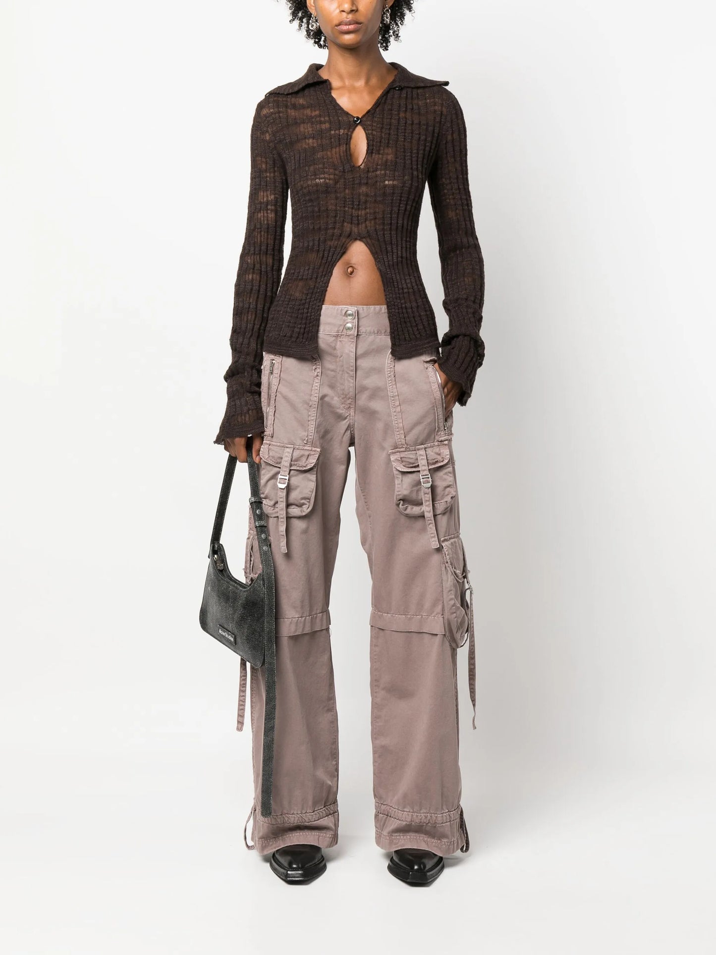 wide-leg cargo trousers