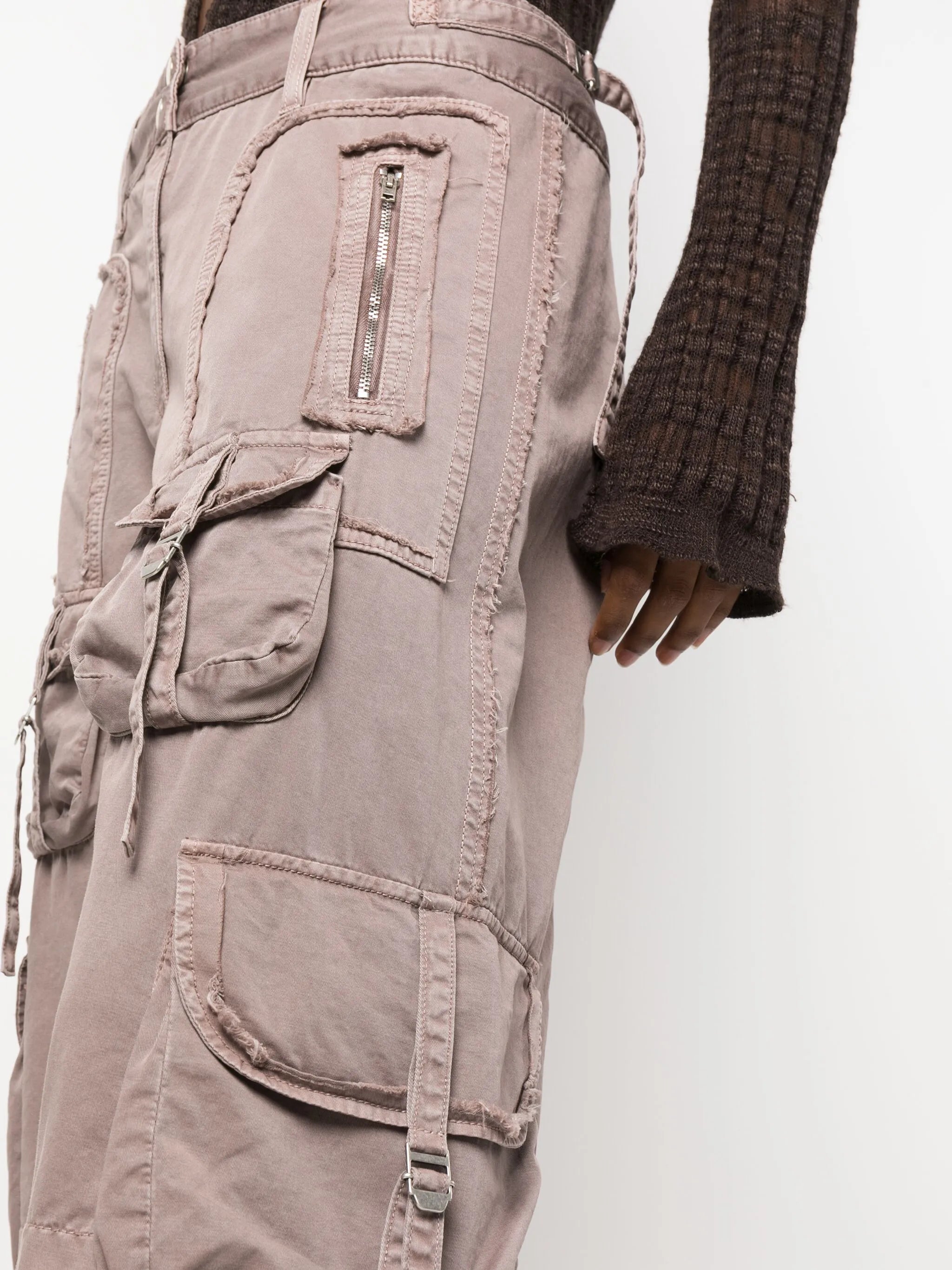 wide-leg cargo trousers