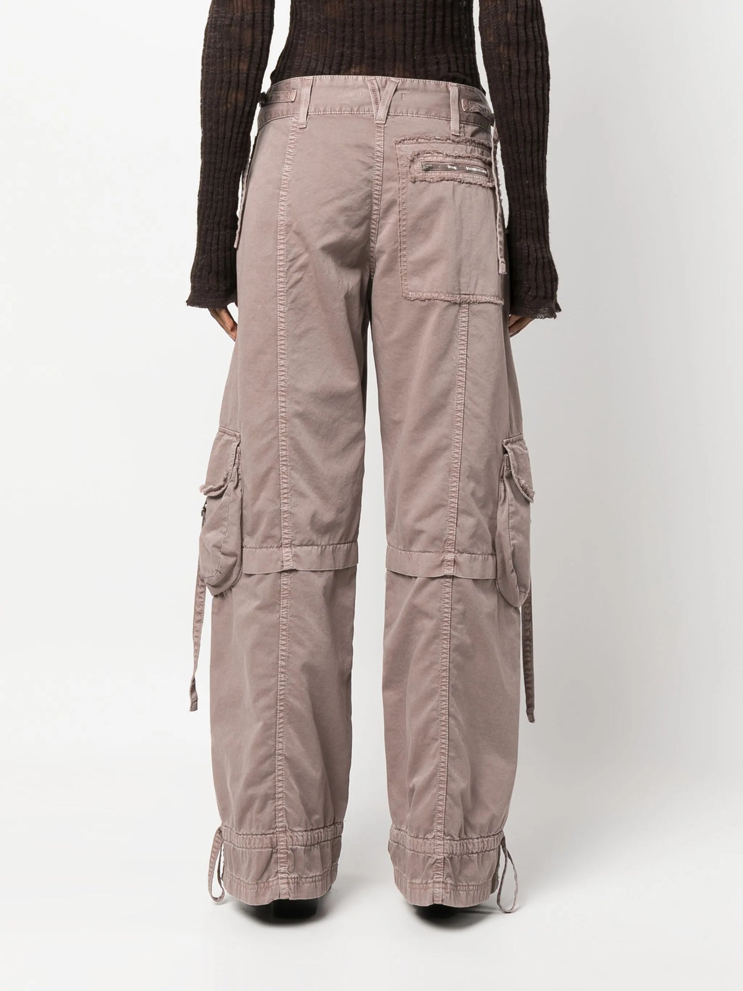 wide-leg cargo trousers