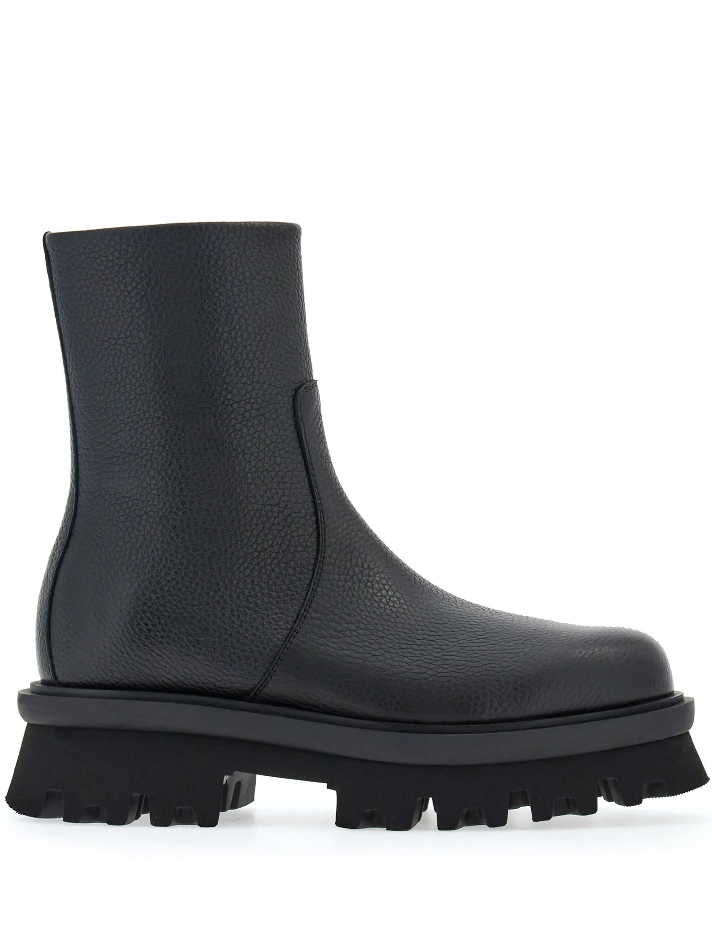round-toe leather ankle boots