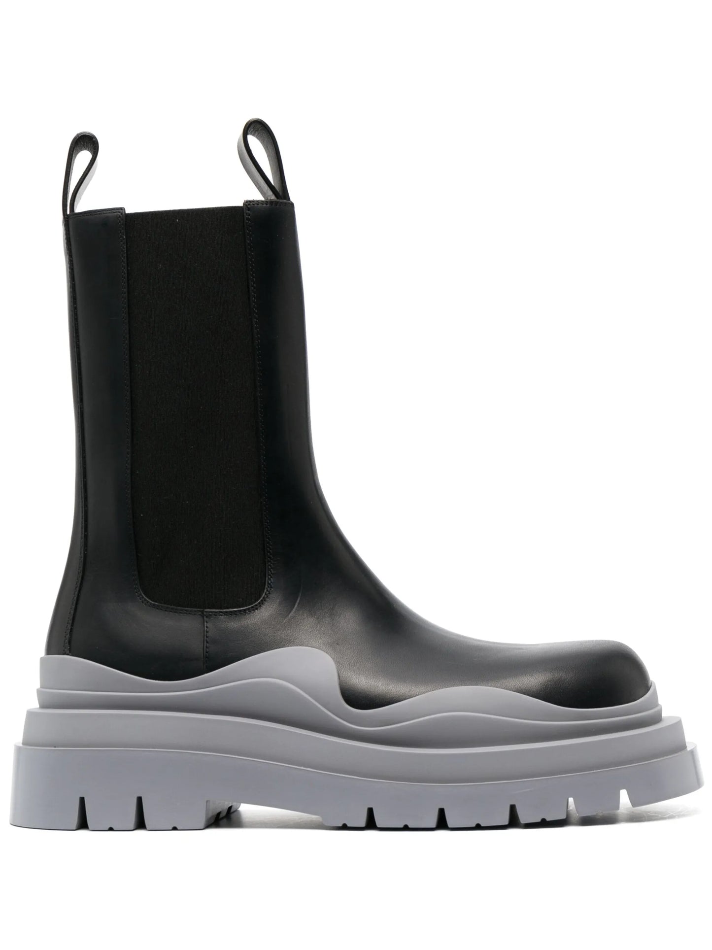Tire Chelsea boots