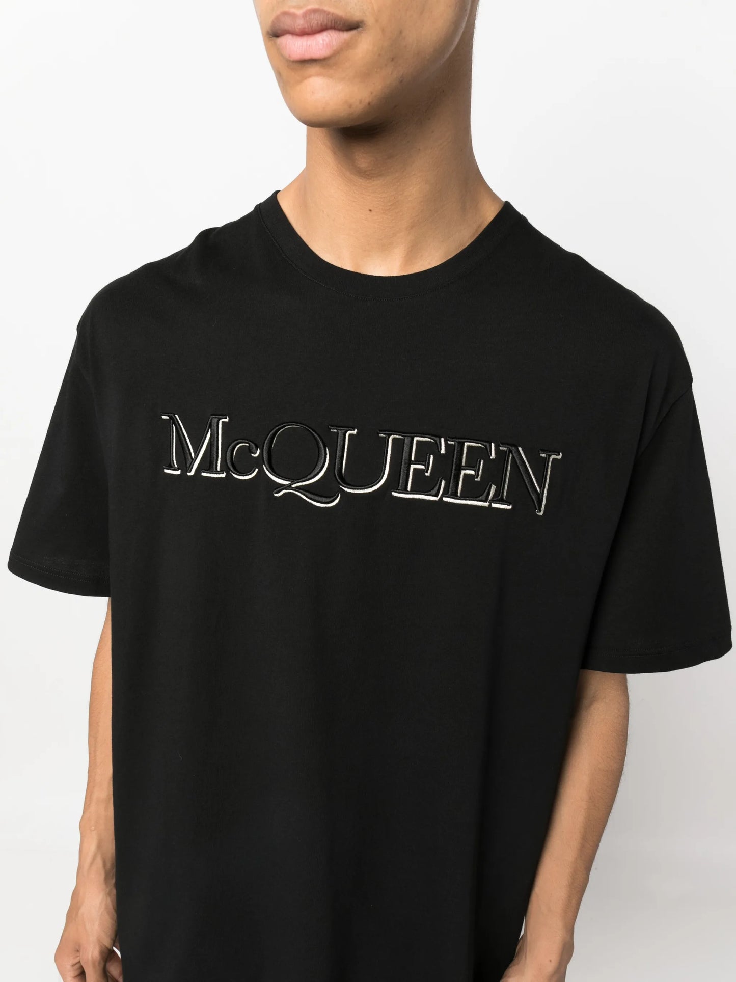 logo-embroidered T-shirt