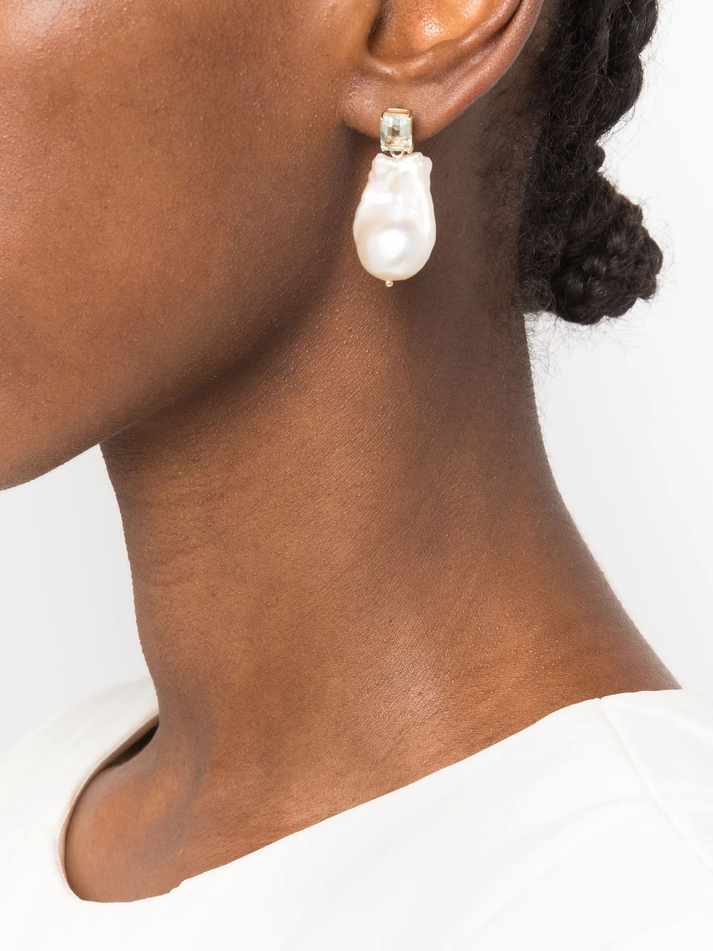 14kt yellow gold amethyst and baroque pearl drop earrings