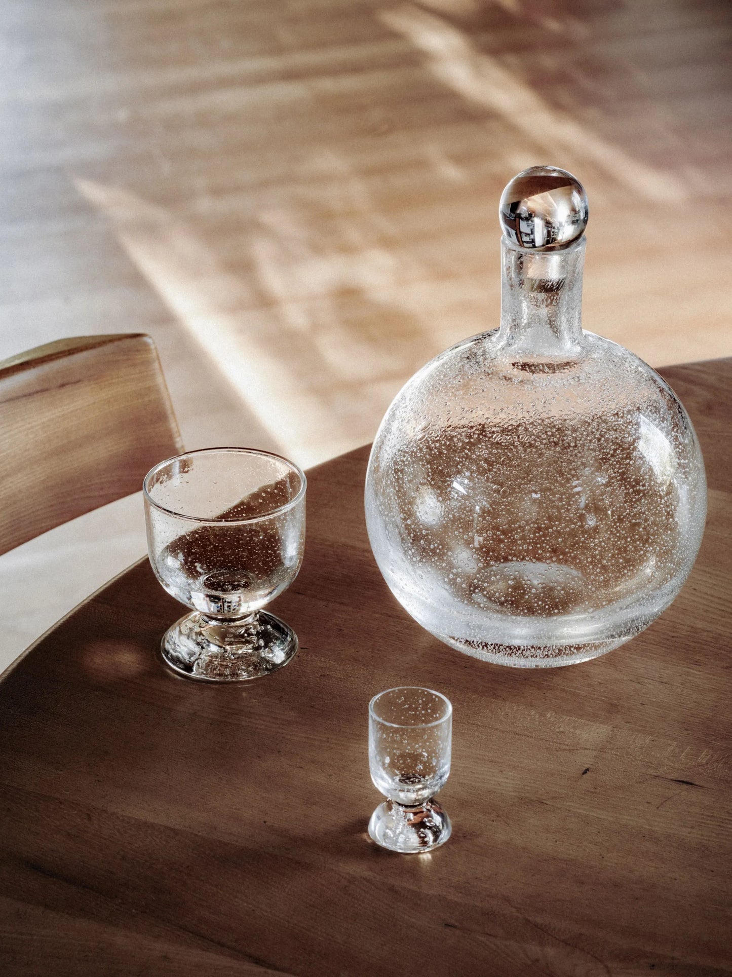 Bubble glass carafe