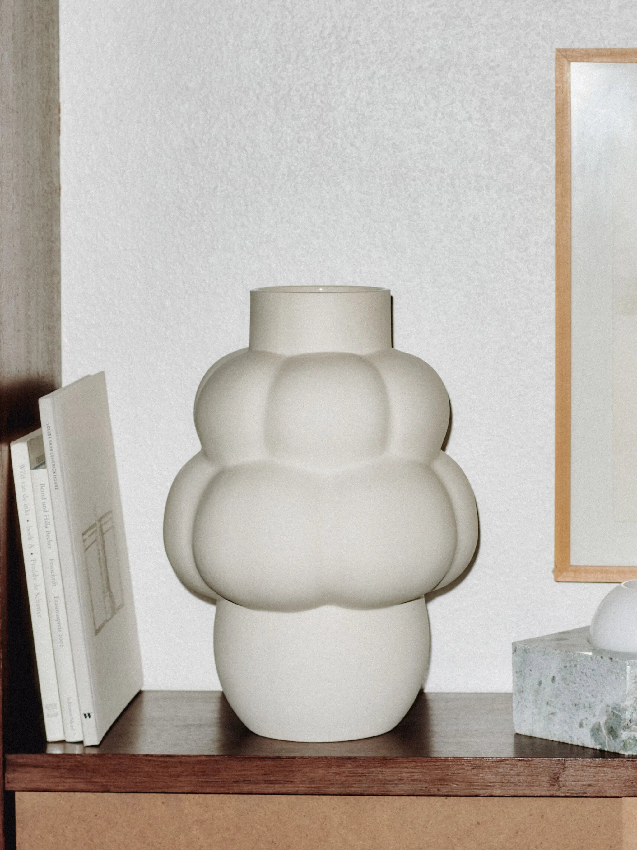 Balloon 04 ceramic petit vase (22cm)
