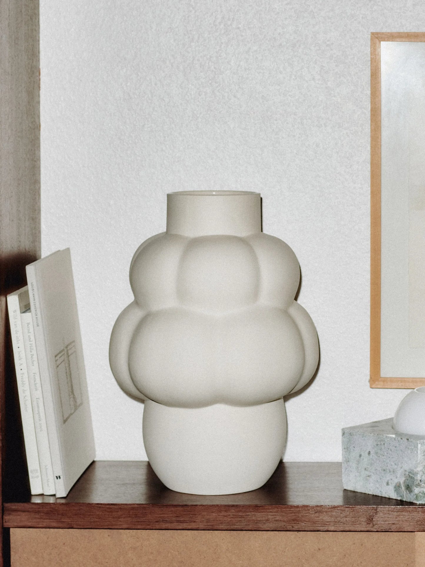 Balloon 04 ceramic petit vase (22cm)