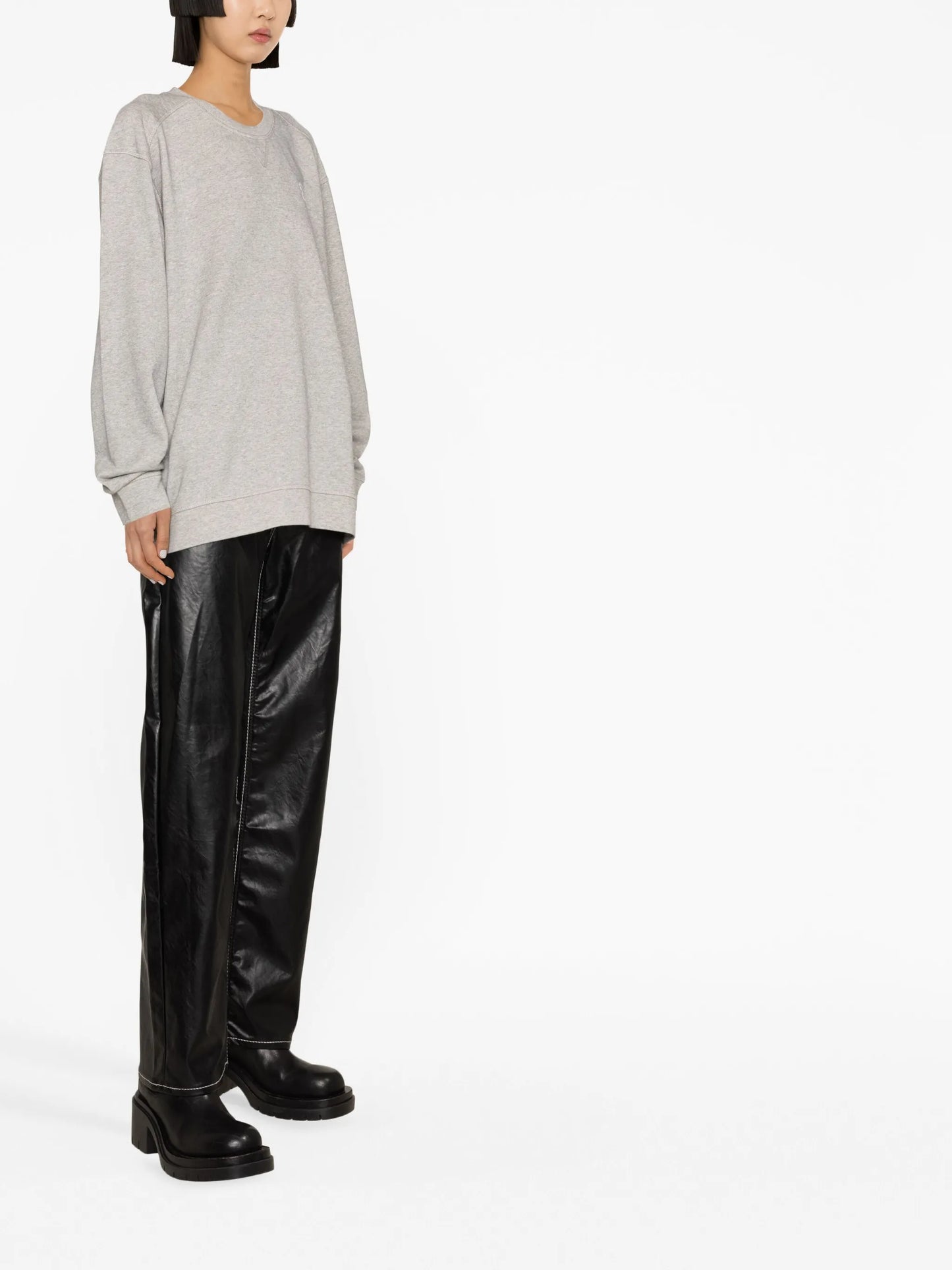 long-sleeved cotton sweatshirt
