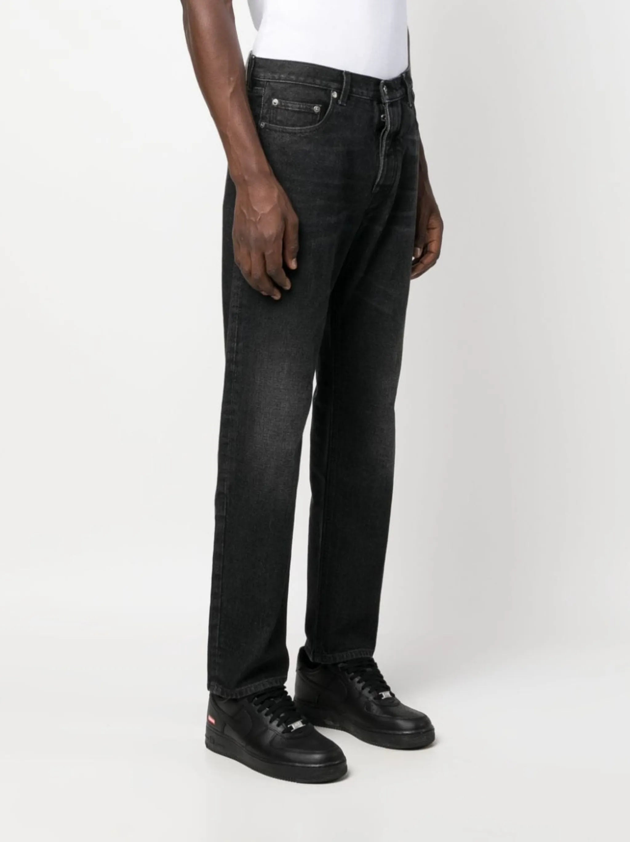 Arr Tab logo-patch tapered jeans