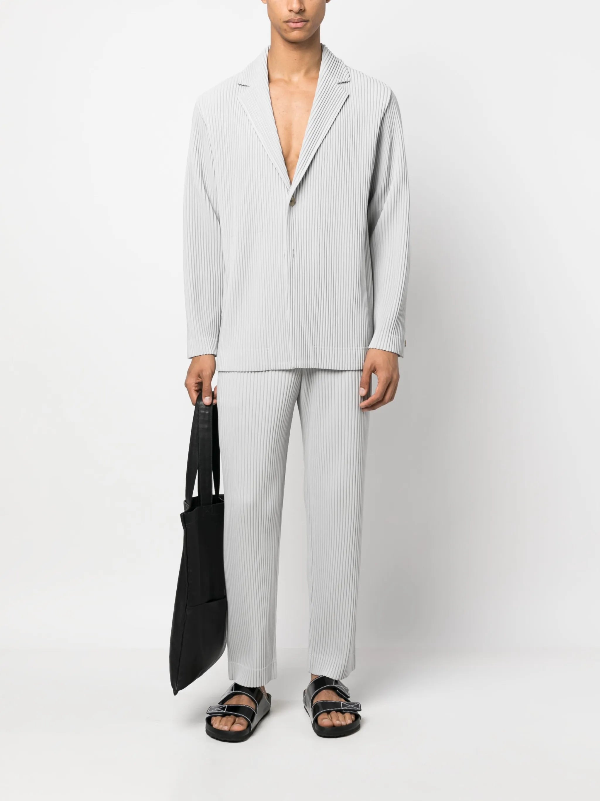 micro-pleated single-breasted blazer