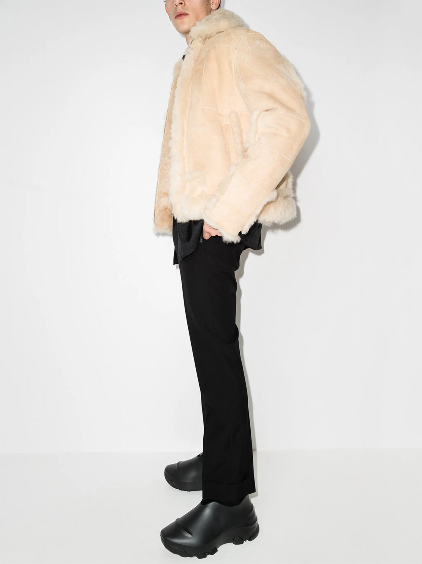 slim-fit tailored wool trousers